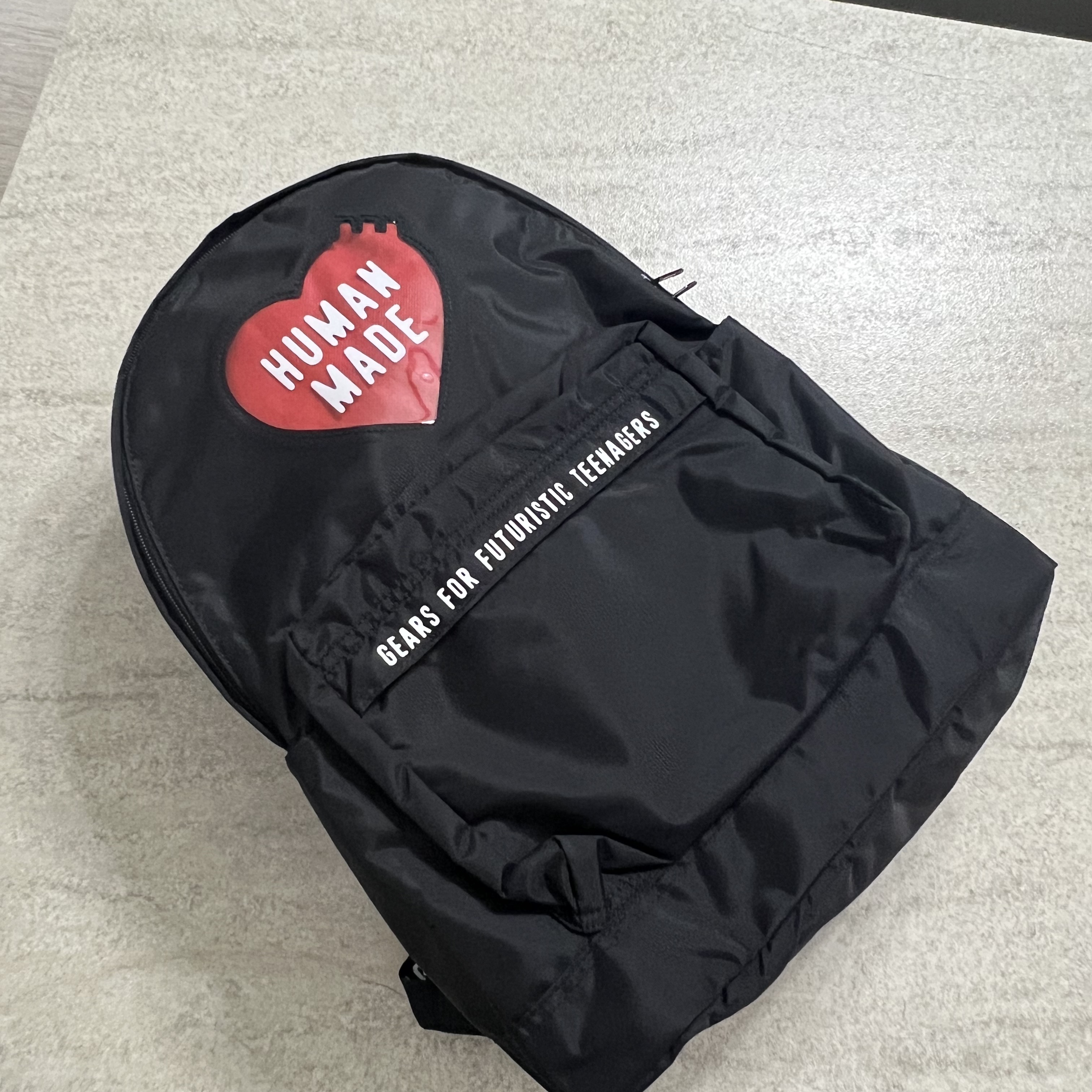 Human Made Nylon Heart Backpack Black 착용 스타일