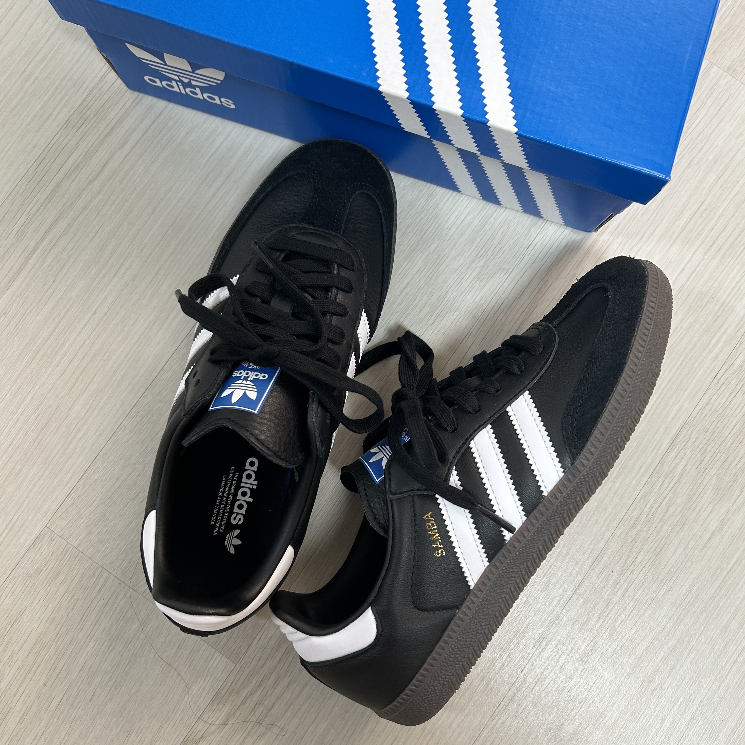 Adidas Samba OG Black White Gum 착용 스타일