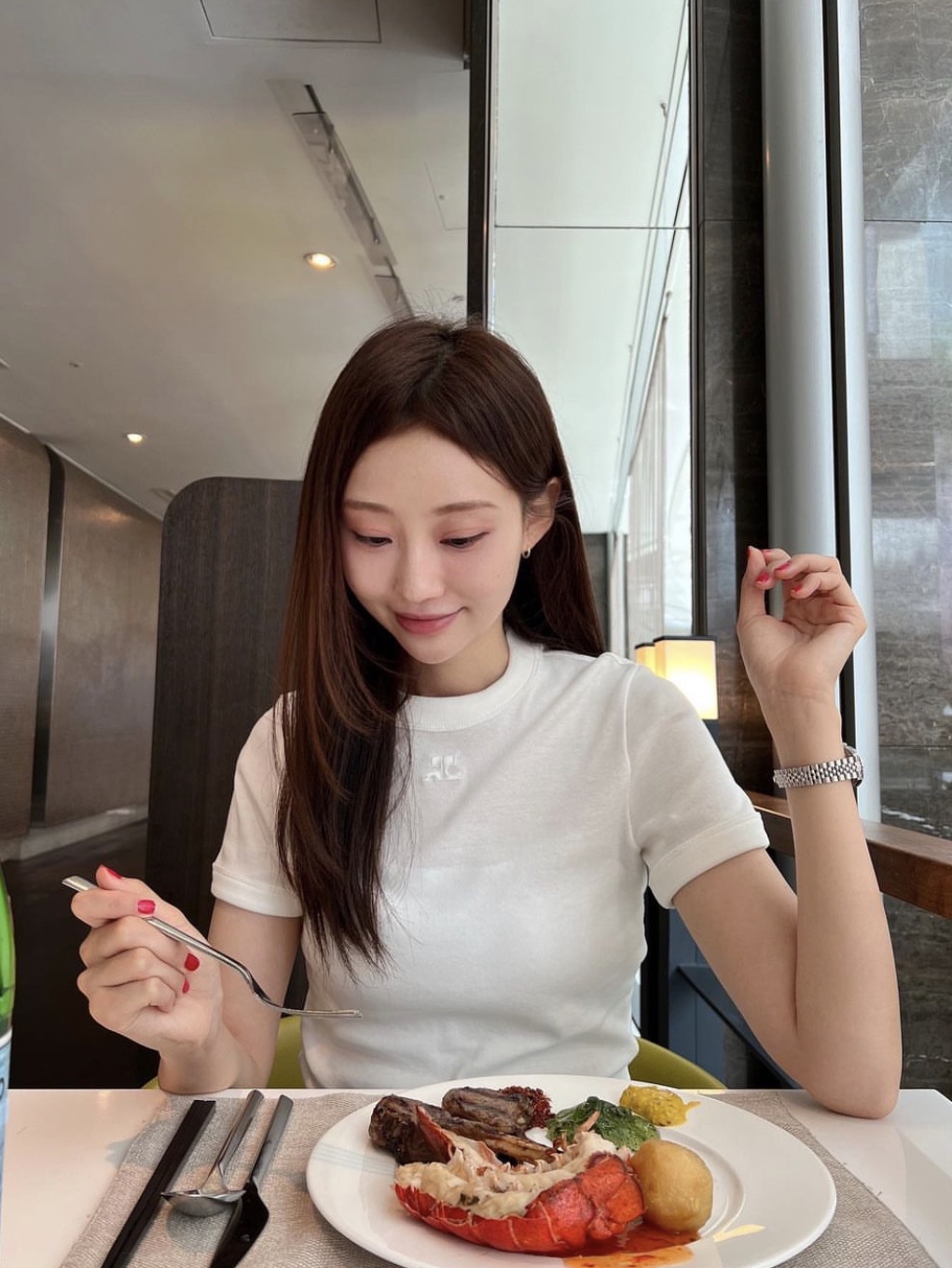 (W) Courreges Classic Rib T-Shirt White, (W) Courreges Classic Rib T-Shirt Orange Fluo Bleach 착용 스타일