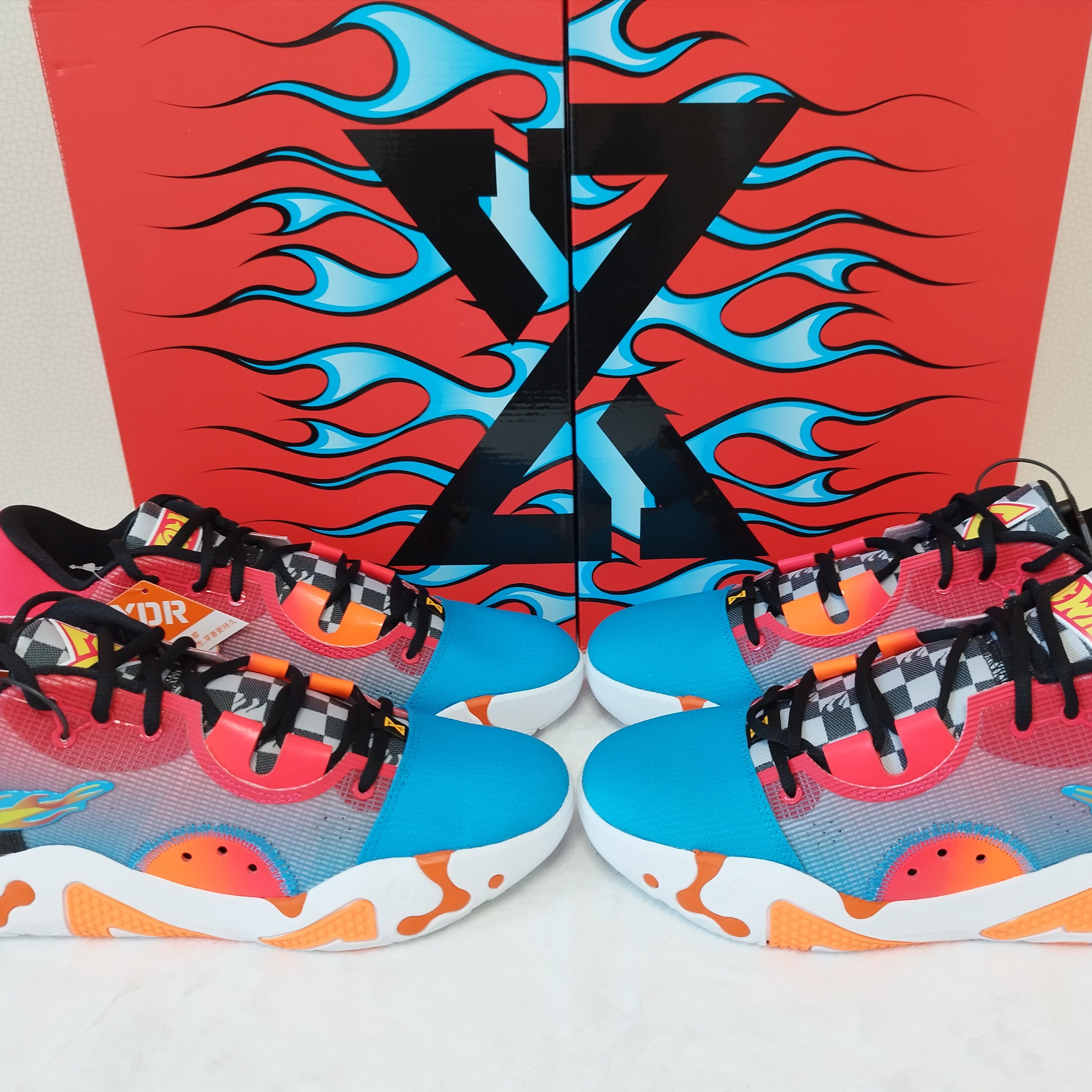 Nike x Hot Wheels PG 6 EP Siren Red 착용 스타일