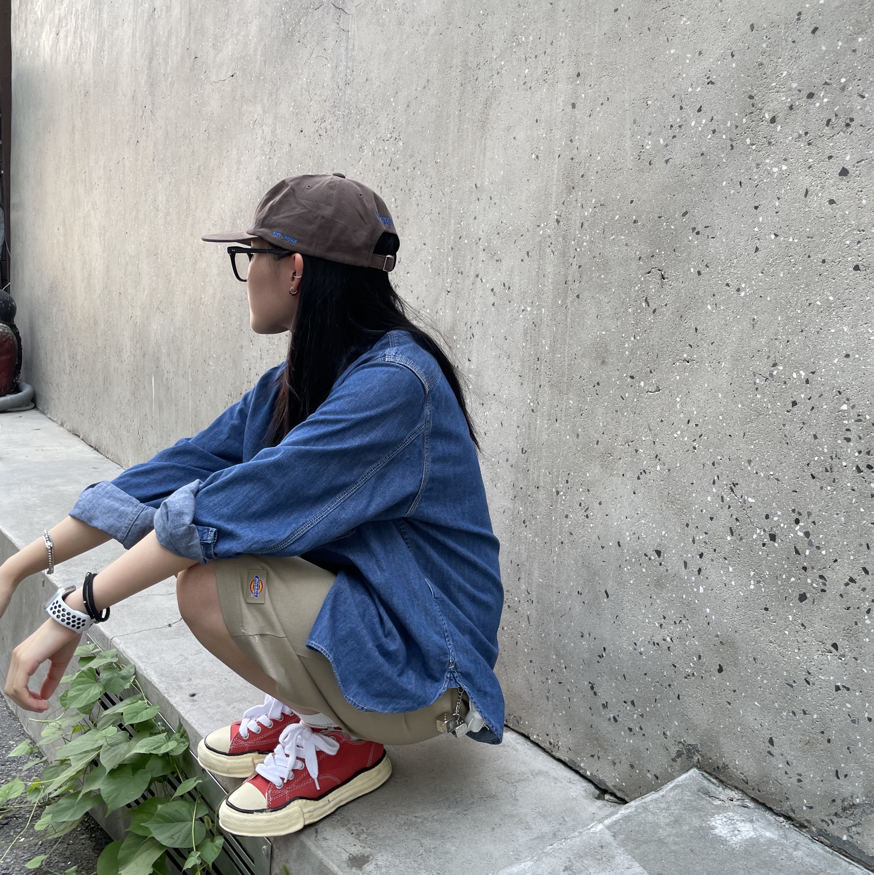Maison Mihara Yasuhiro Peterson VL OG Sole Canvas Low-top Sneakers Orange, Huey Heritage Logo Cap Brown 착용 스타일 - 1