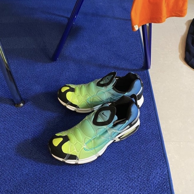 Nike Air Kukini SE Lemon Venom and Aurora 착용 스타일