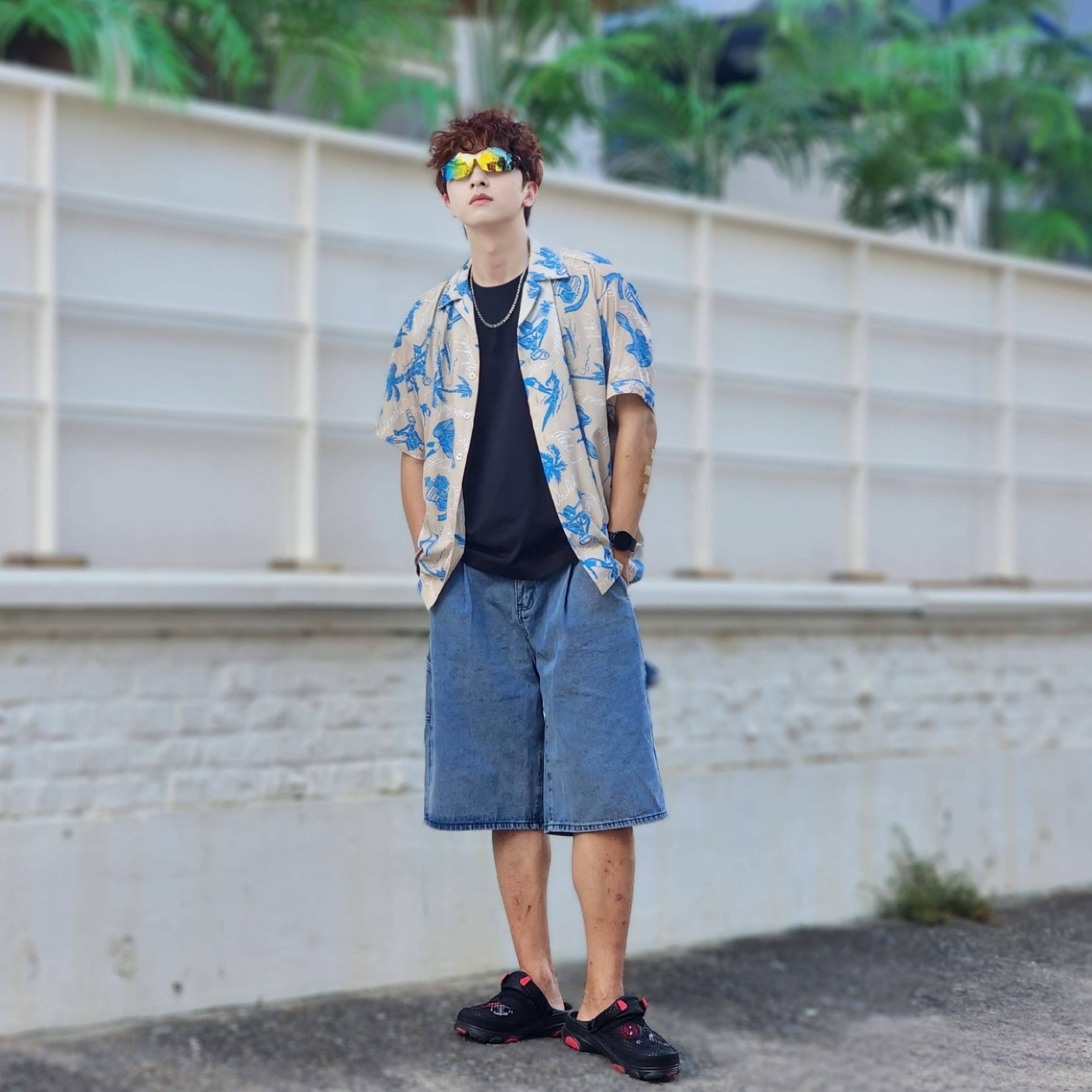 Crocs x Staple Classic All Terrain Clog Black 착용 스타일 - 1