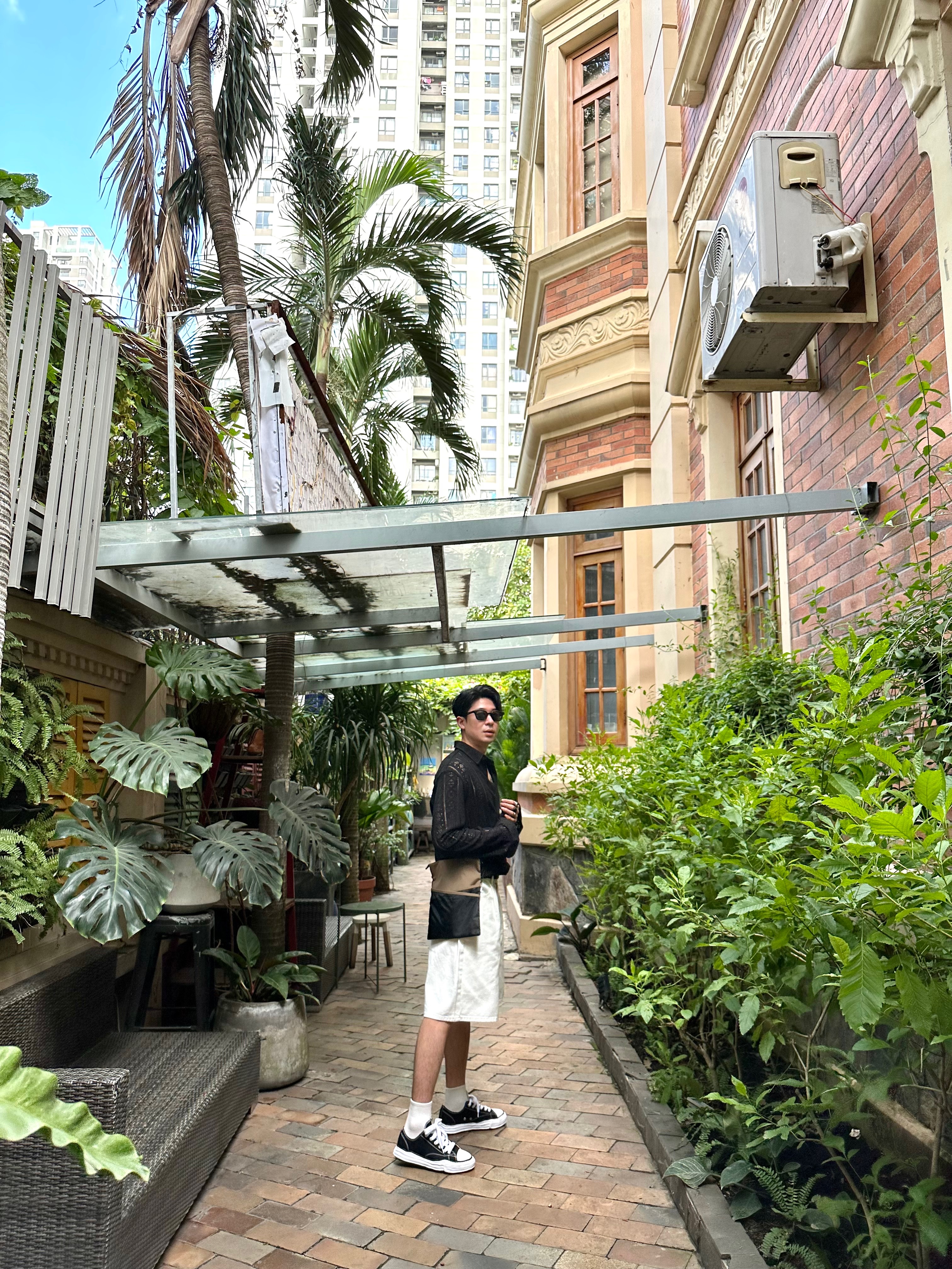 Our Legacy Coco Shirt Black Cotton Crochet, Supreme Small Waist Bag Black - 22FW 착용 스타일 - 1