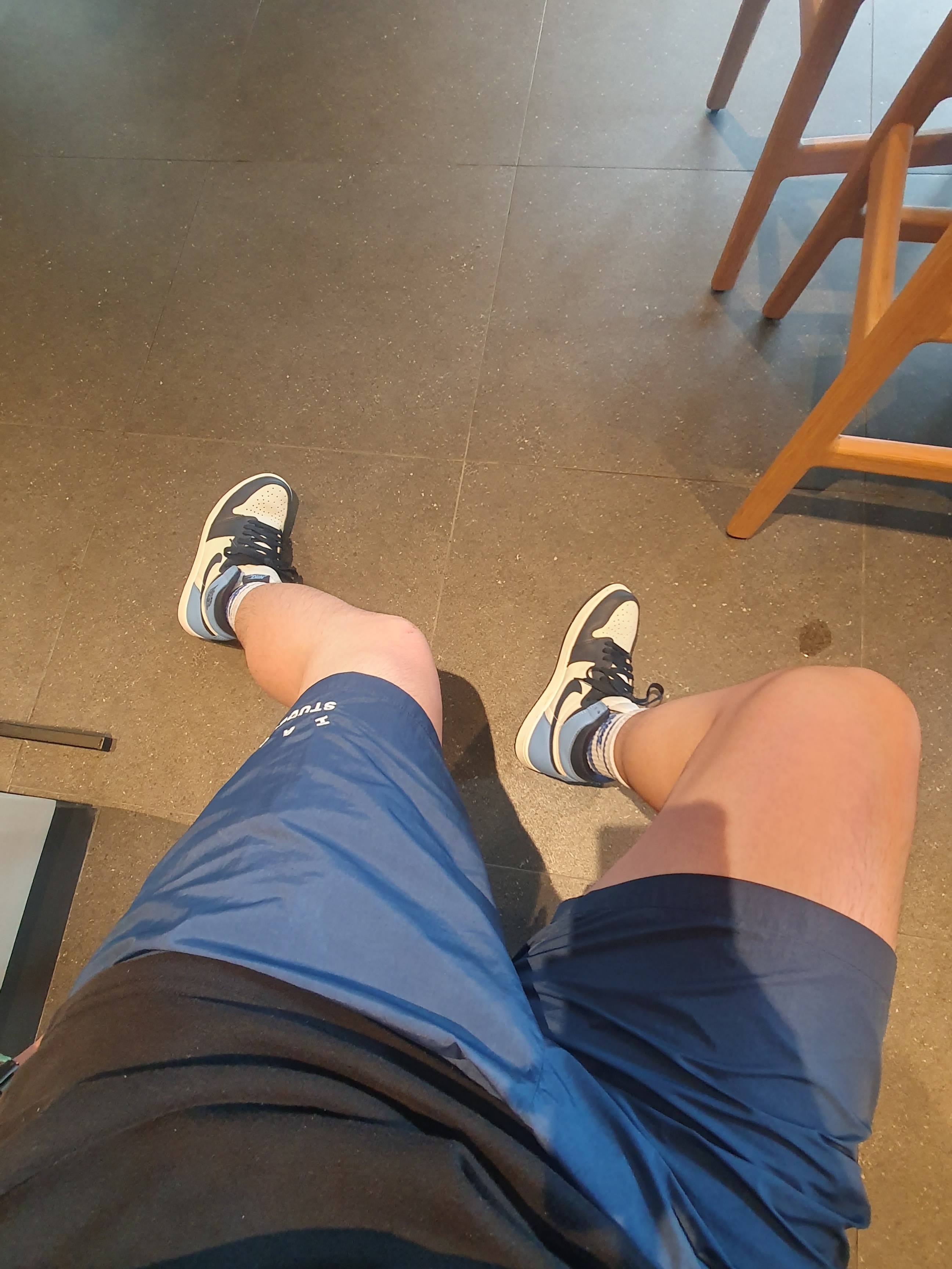 Jordan 1 Retro High Obsidian UNC, IAB Studio Woven Shorts Navy - The Hyundai Seoul Exclusive 착용 스타일