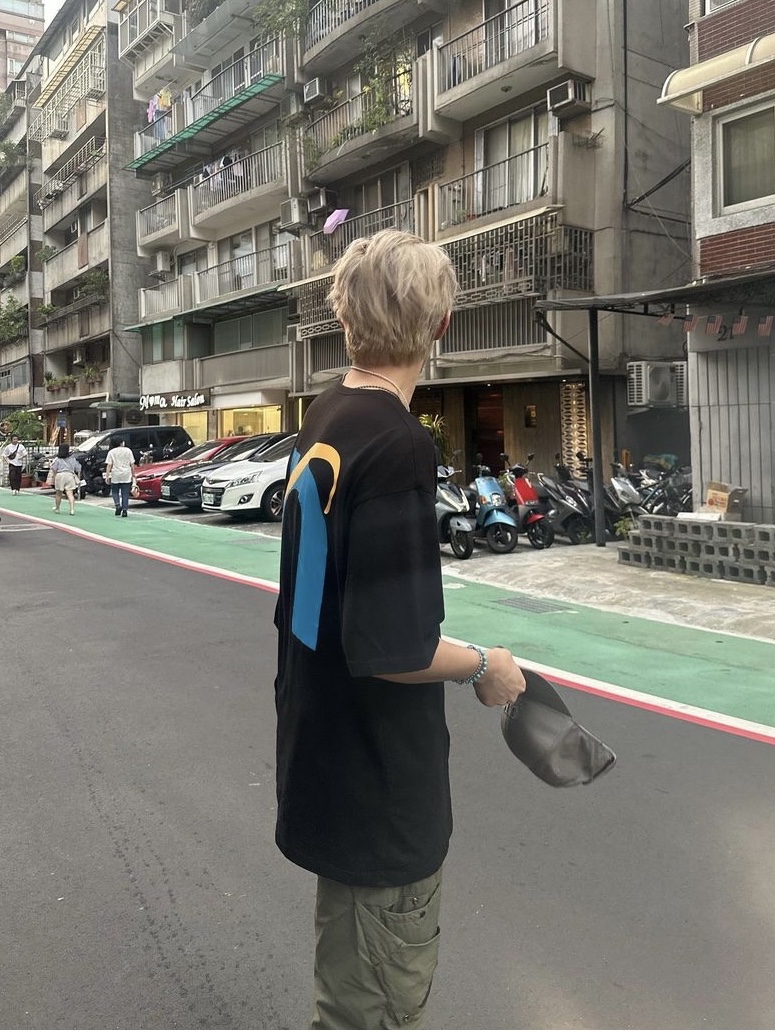 Netherworld Internet Logo T-Shirt Black 착용 스타일
