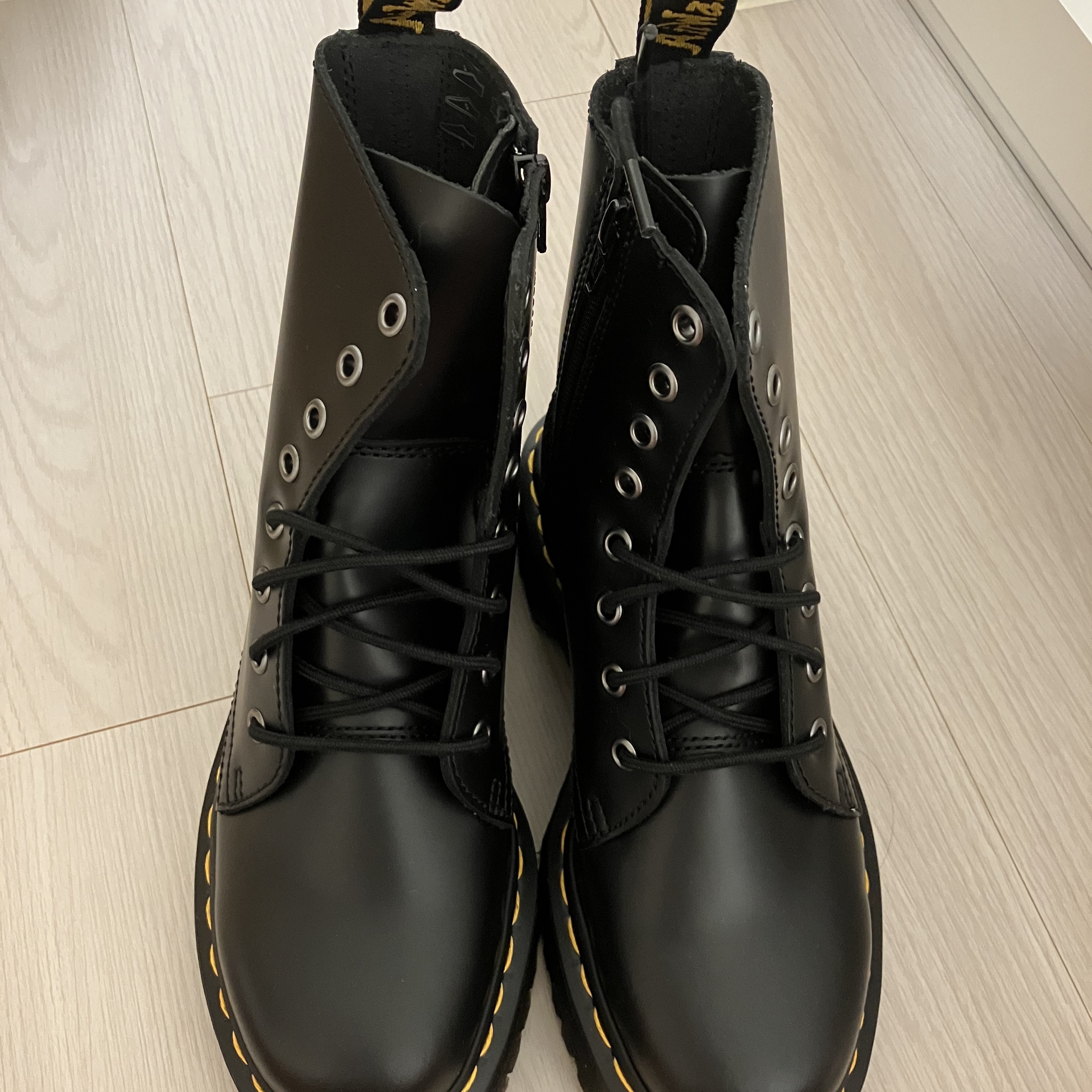 Dr. Martens Jadon Boots Black 착용 스타일