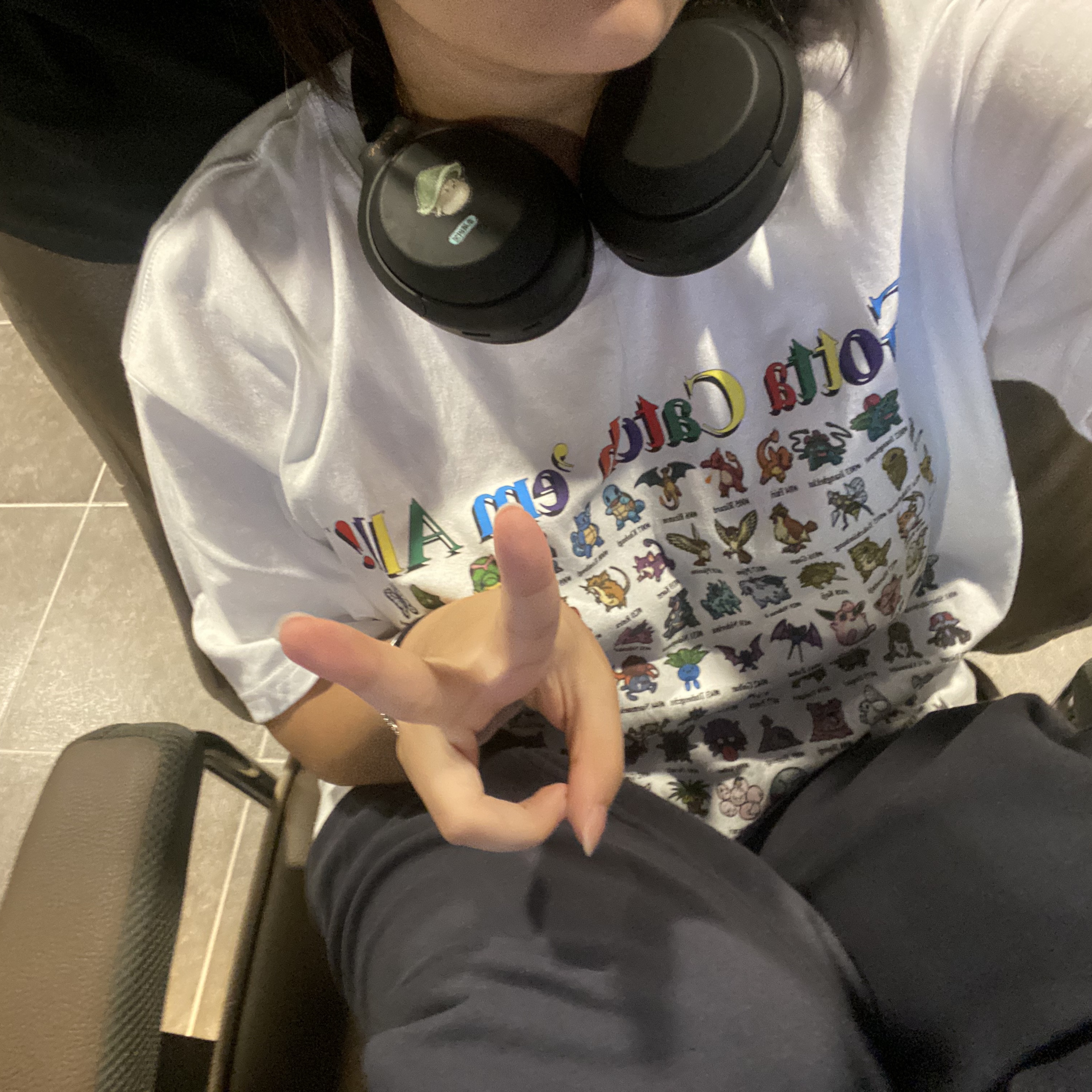 Sony WH-1000XM4 Black (Korean Ver.), Thisisneverthat x Pokemon 151 T-Shirt White 착용 스타일