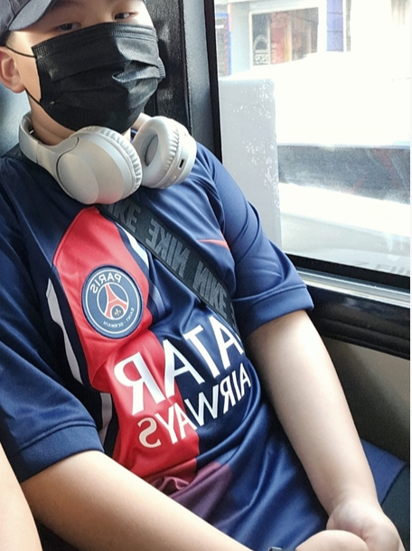 Nike Paris Saint-Germain 2023/24 Dri-Fit Stadium Home Jersey Midnight Navy (Non Marking Ver.) 착용 스타일