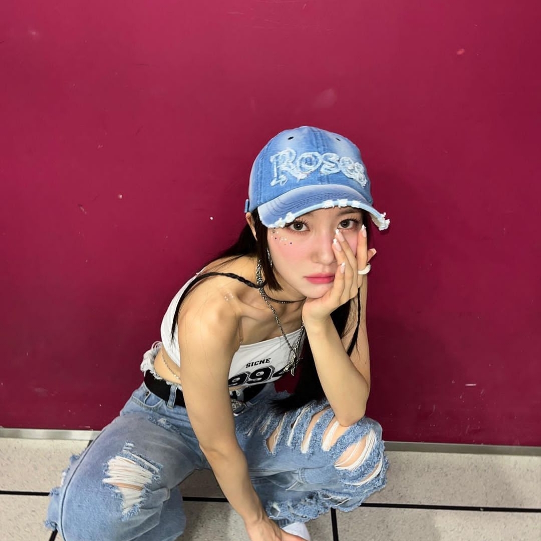 2000Archives Roses Denim Ball Cap 착용 스타일 - 3