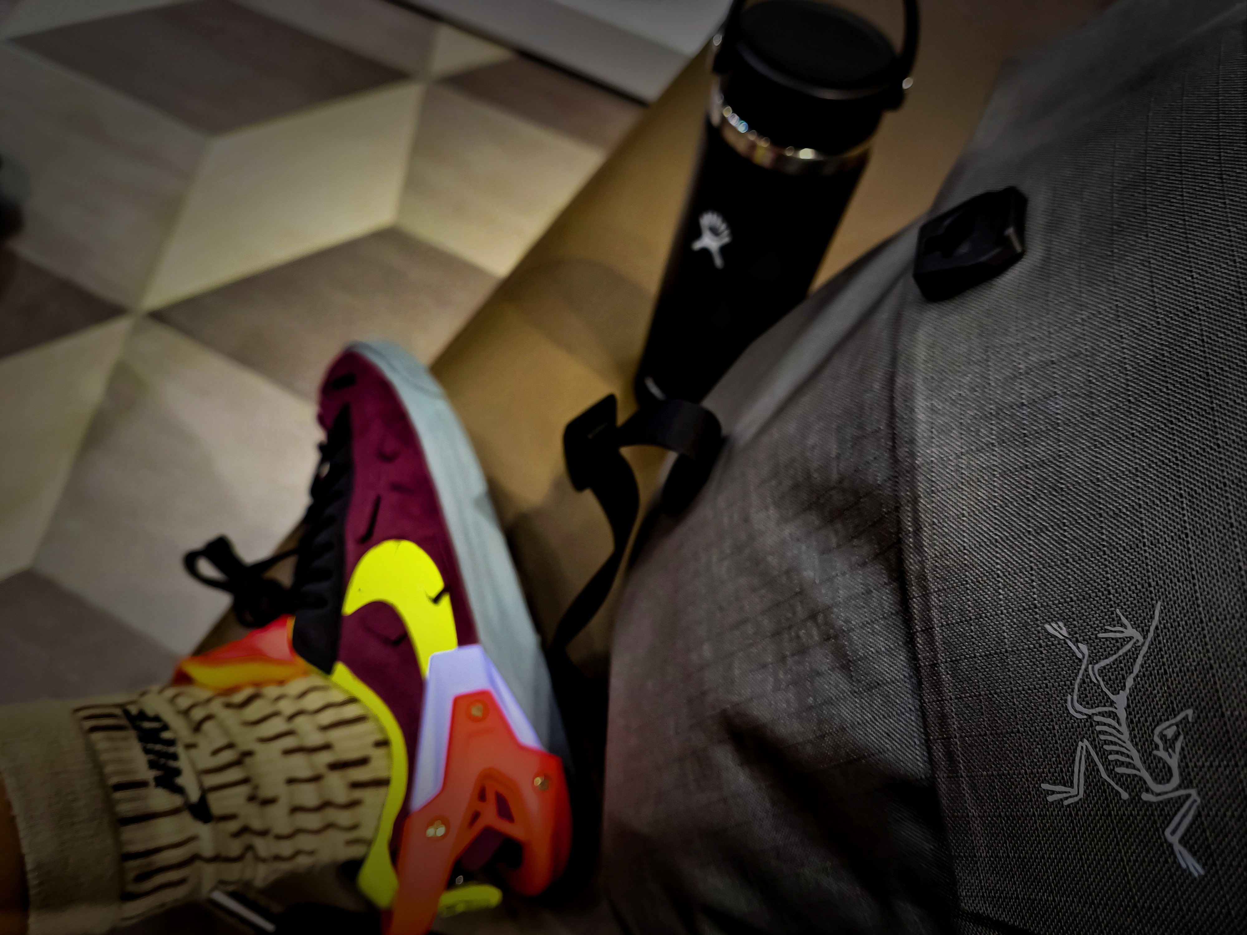 Nike x Acronym Blazer Low Night Maroon, Arc'teryx Granville 25 Backpack Black 착용 스타일