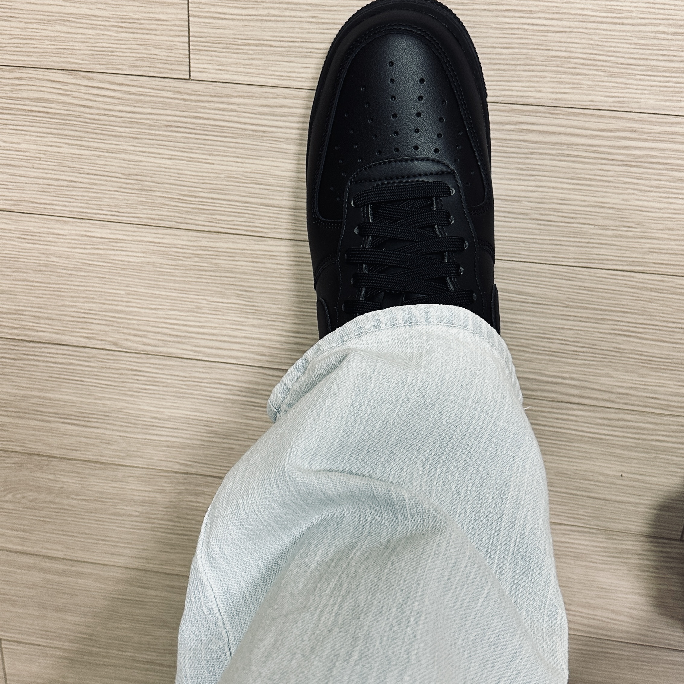 Nike Air Force 1 '07 Fresh Black 착용 스타일 - 5