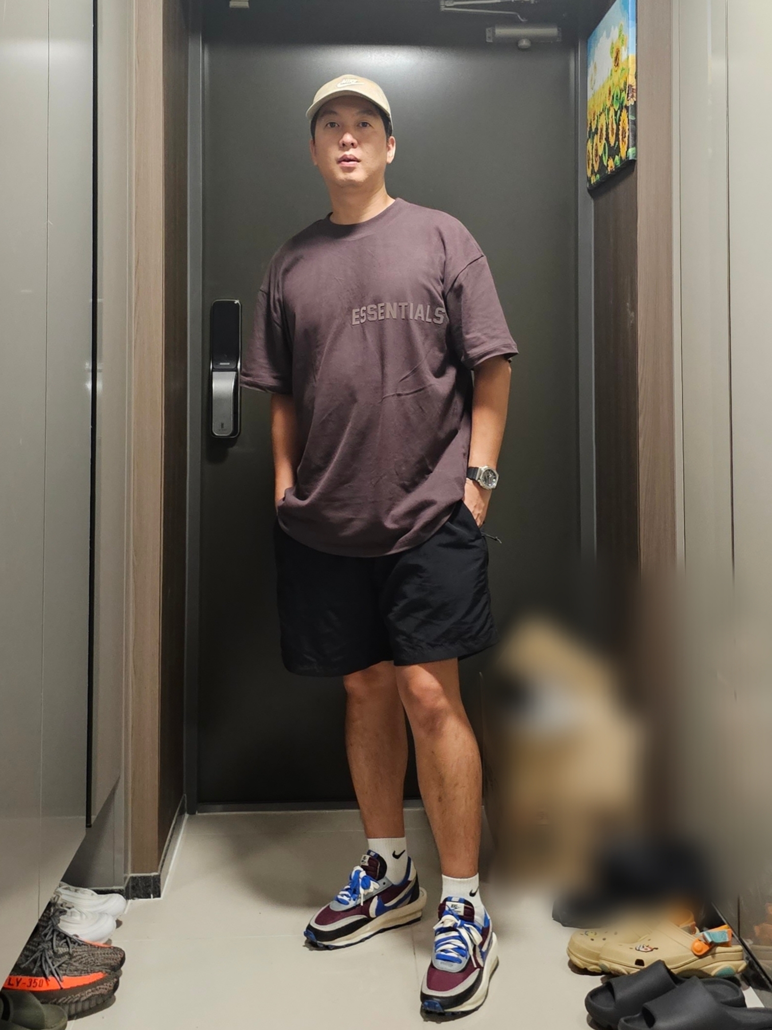 Essentials SS T-Shirt Plum - 23SS, Nike x Sacai x Undercover LDWaffle Night Maroon Team Royal 착용 스타일 - 2