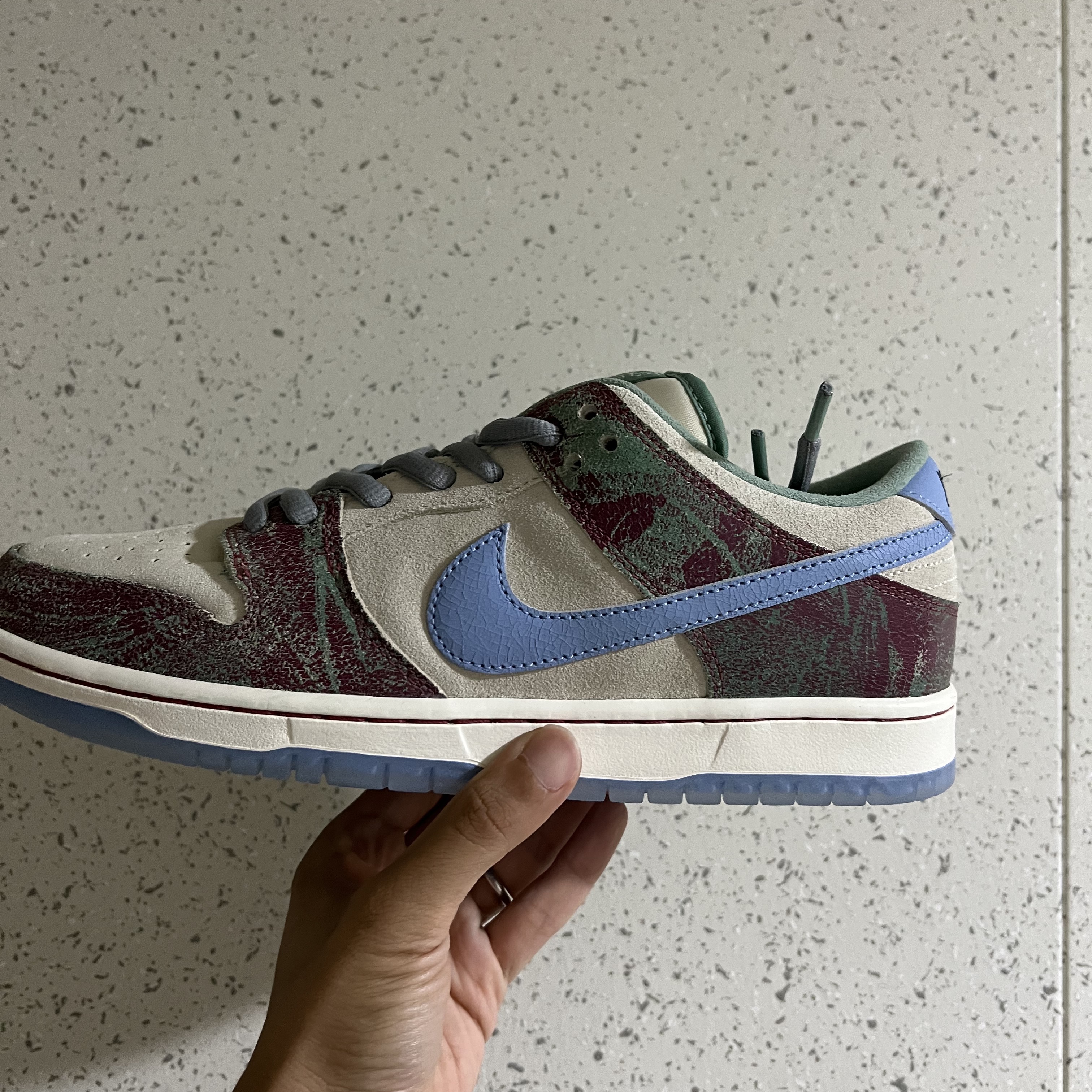 Nike x Crenshaw Skate Club SB Dunk Low Sail Light Blue Cedar 착용 스타일 - 1