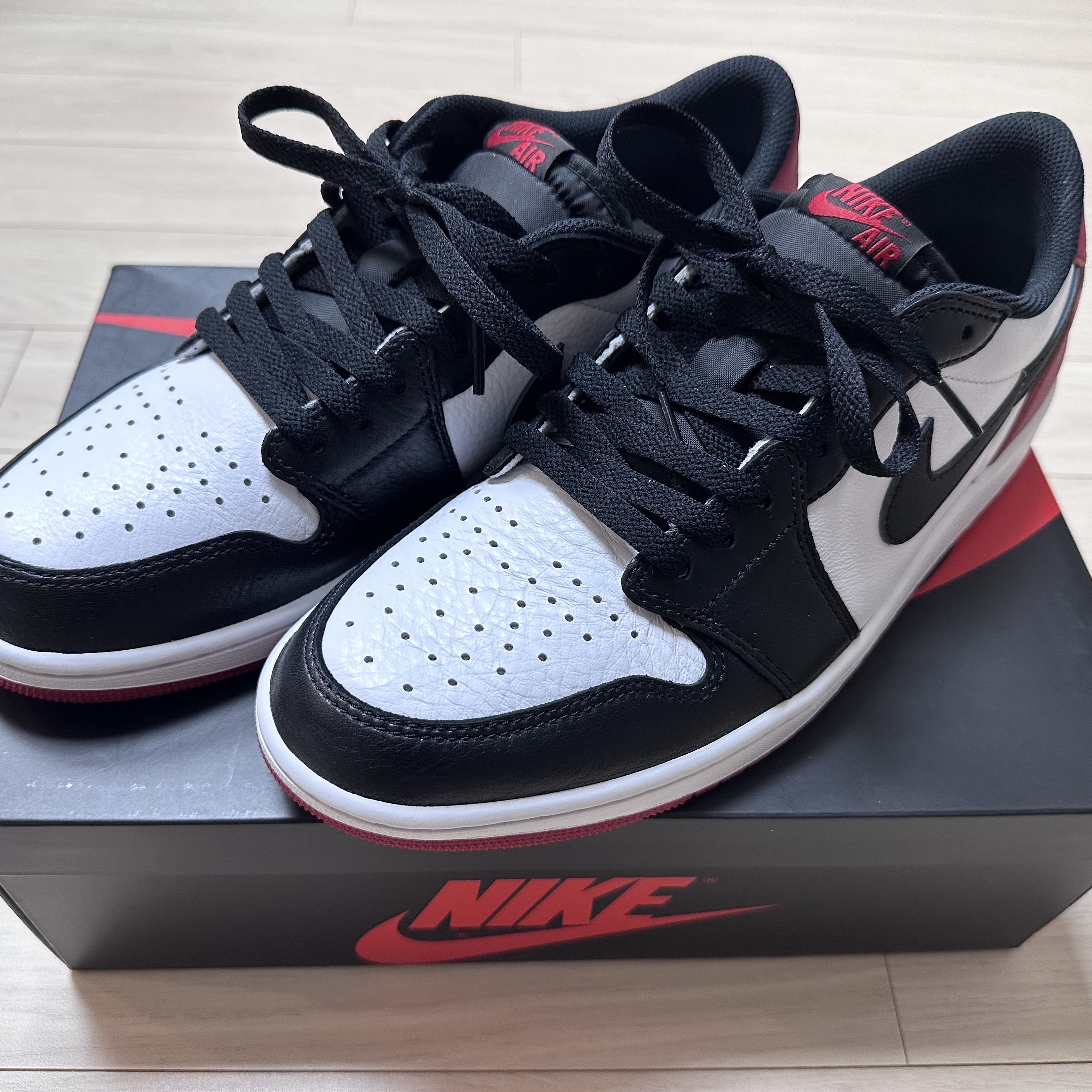 Jordan 1 Retro Low OG Black Toe 착용 스타일 - 1