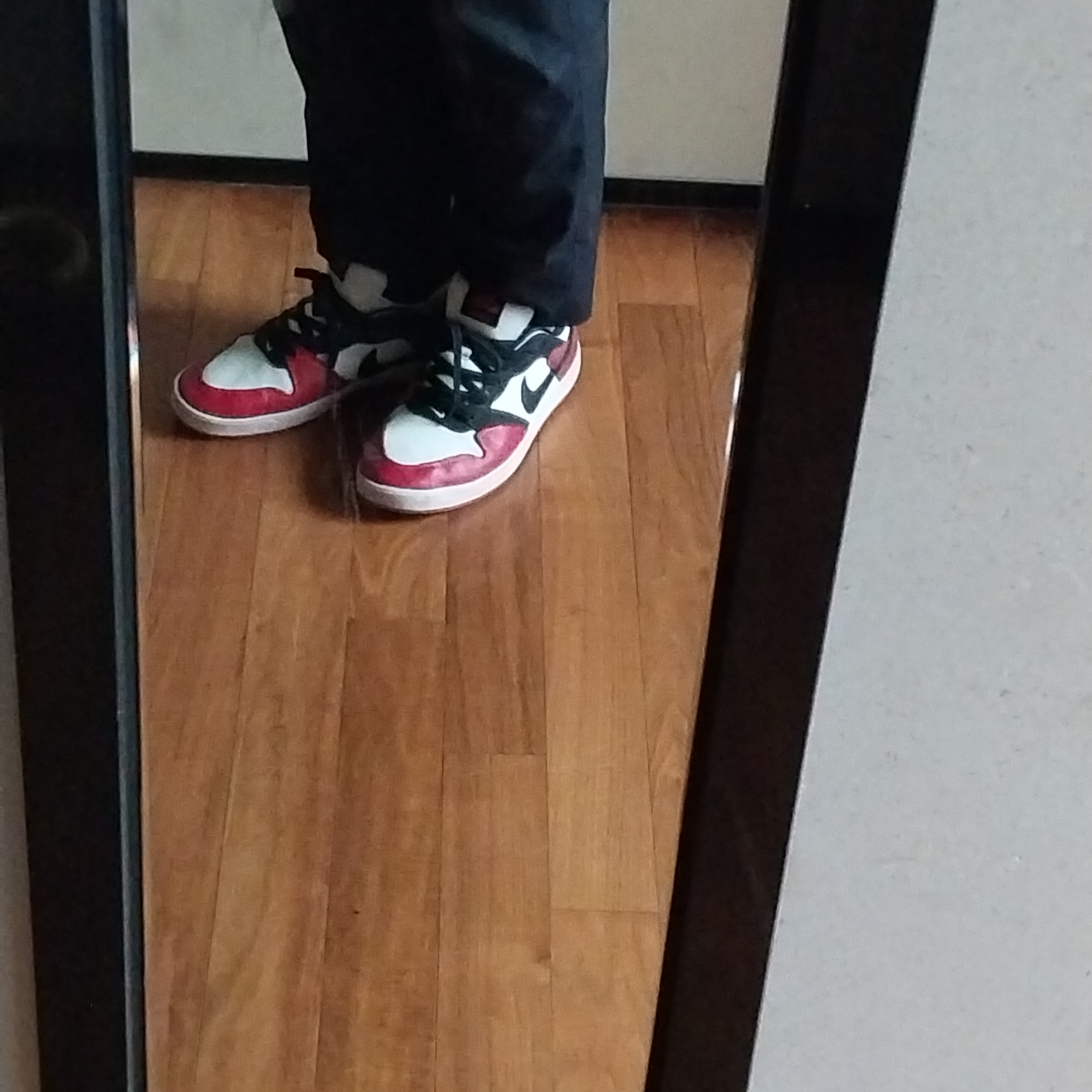 Nike SB Alleyoop University Red 착용 스타일 - 2