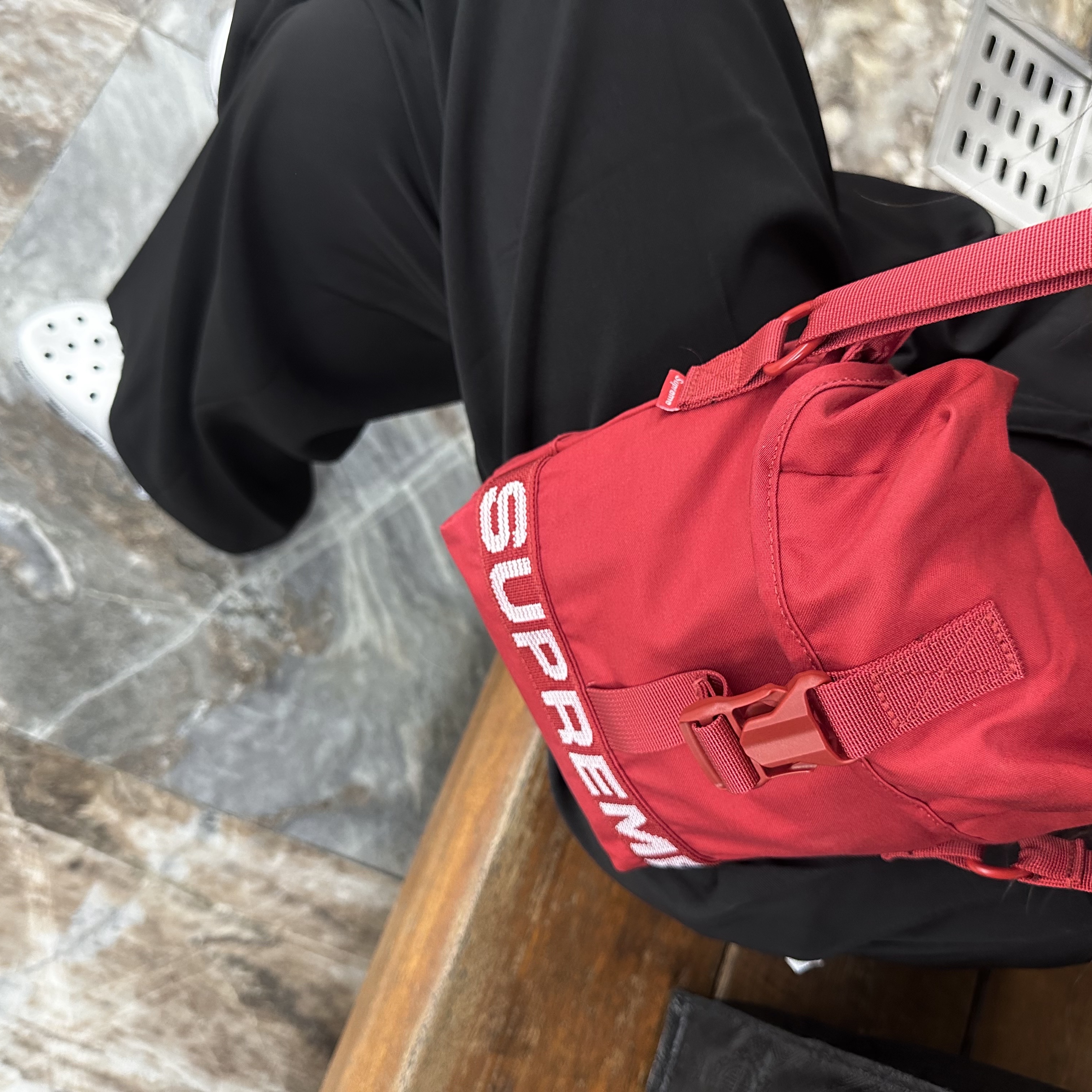 Supreme Field Side Bag Red - 23SS, Crocs Classic Metallic Clog Silver 착용 스타일
