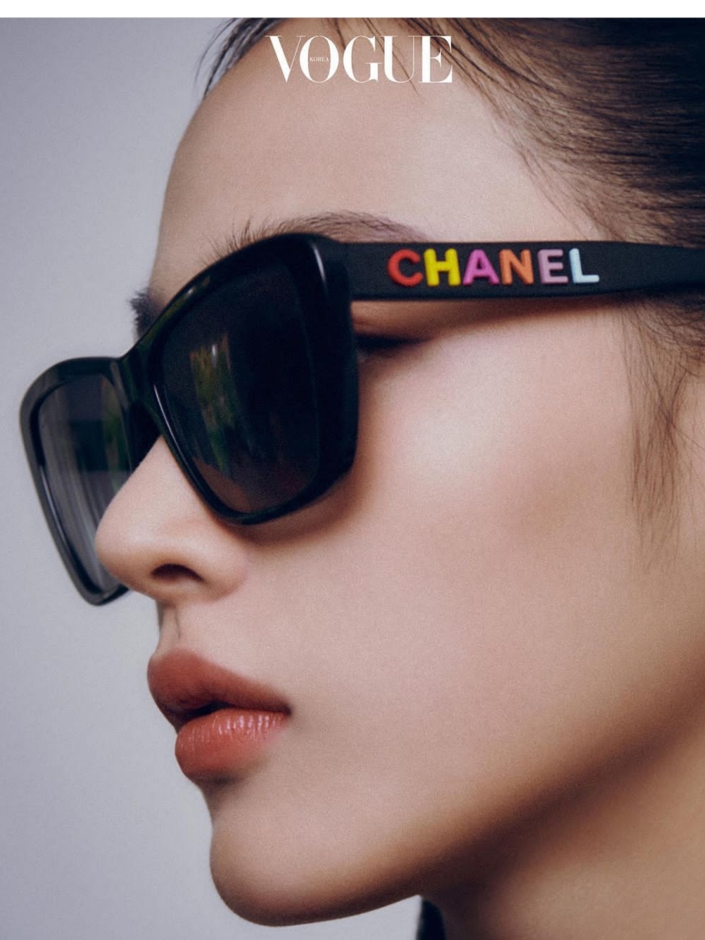 Chanel Butterfly Sunglasses Acetate & Black Gold Frame Grey Gradient Lenses Asian Fit 착용 스타일