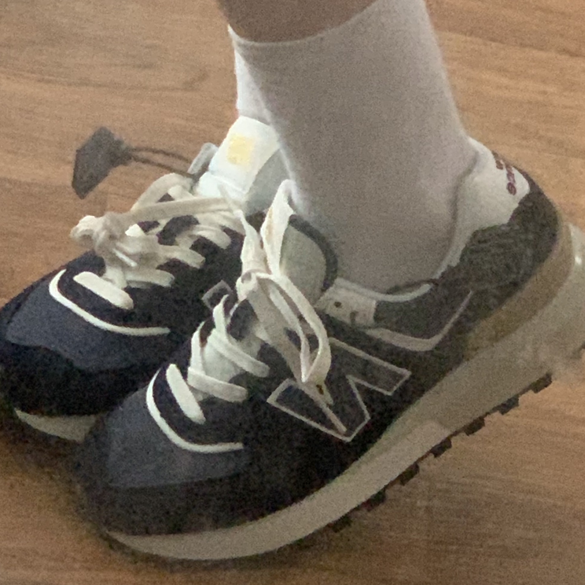New Balance 574 Legacy Navy 착용 스타일