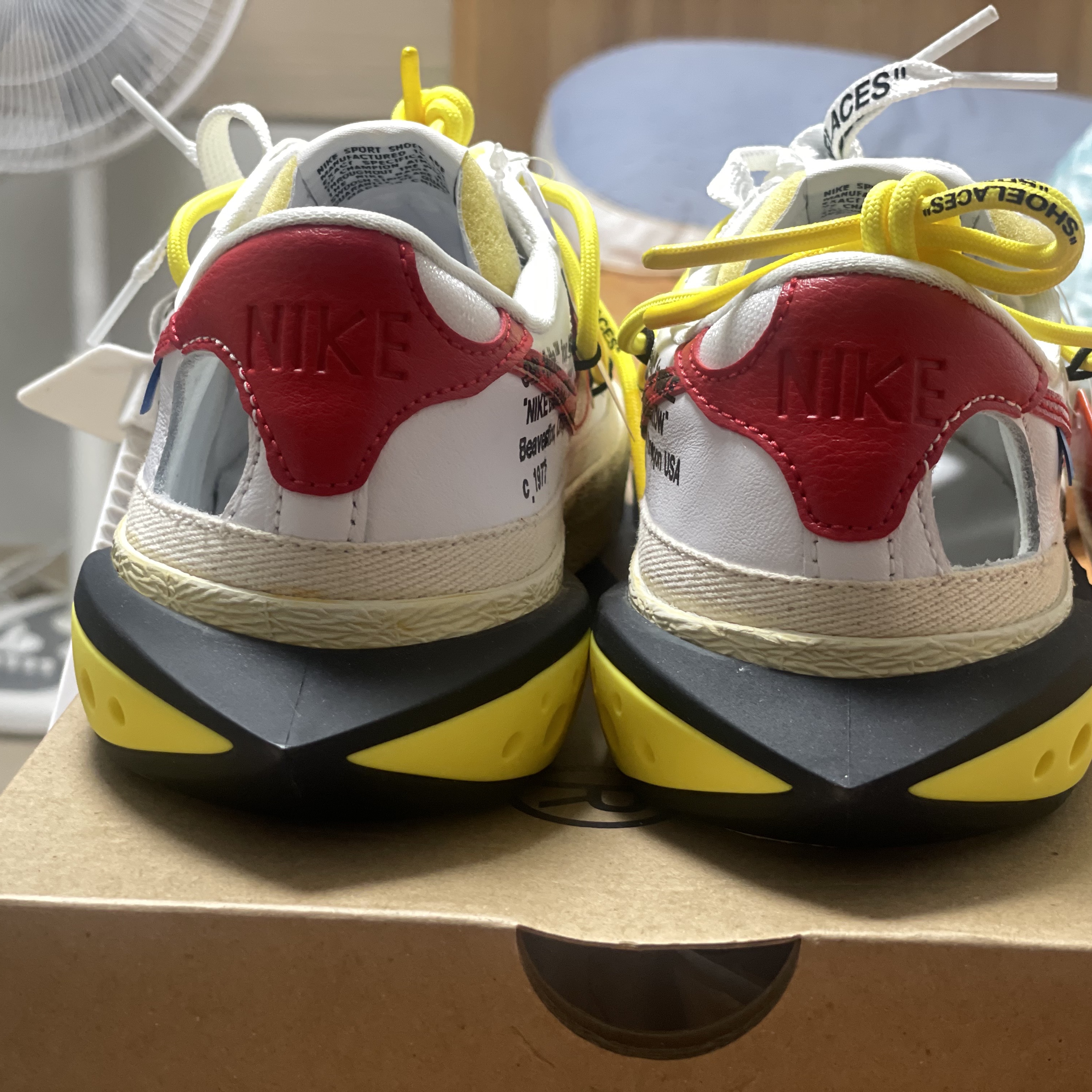 Nike x Off-White Blazer Low '77 White and University Red 착용 스타일 - 3