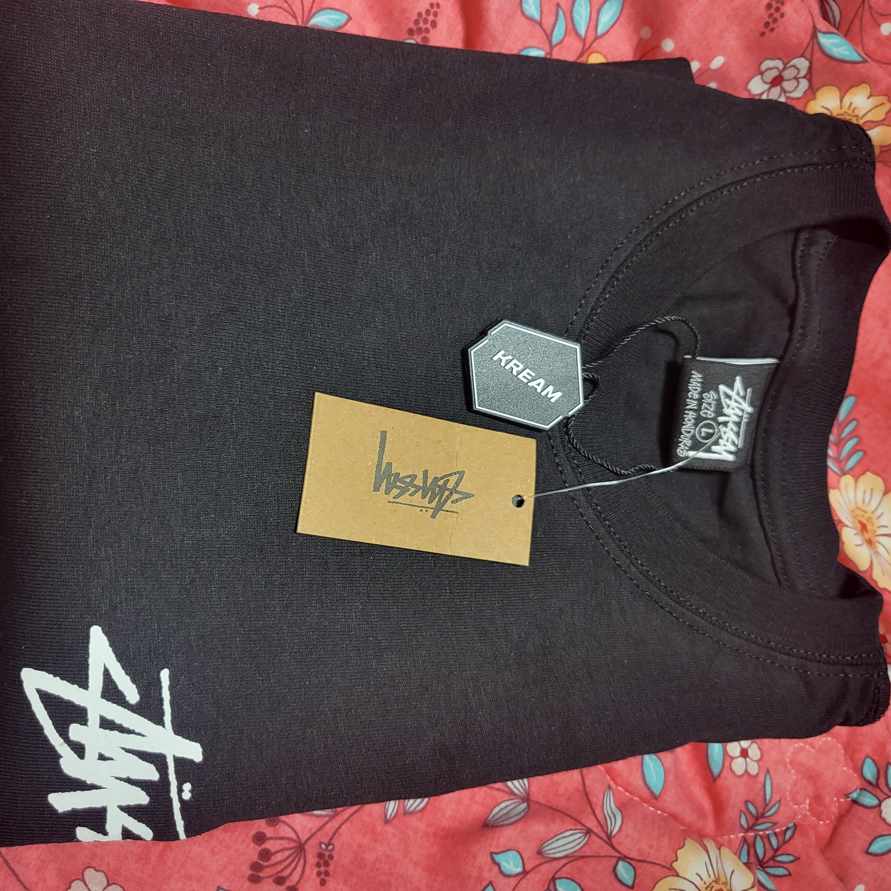 Stussy Kittens T-Shirt Black 착용 스타일