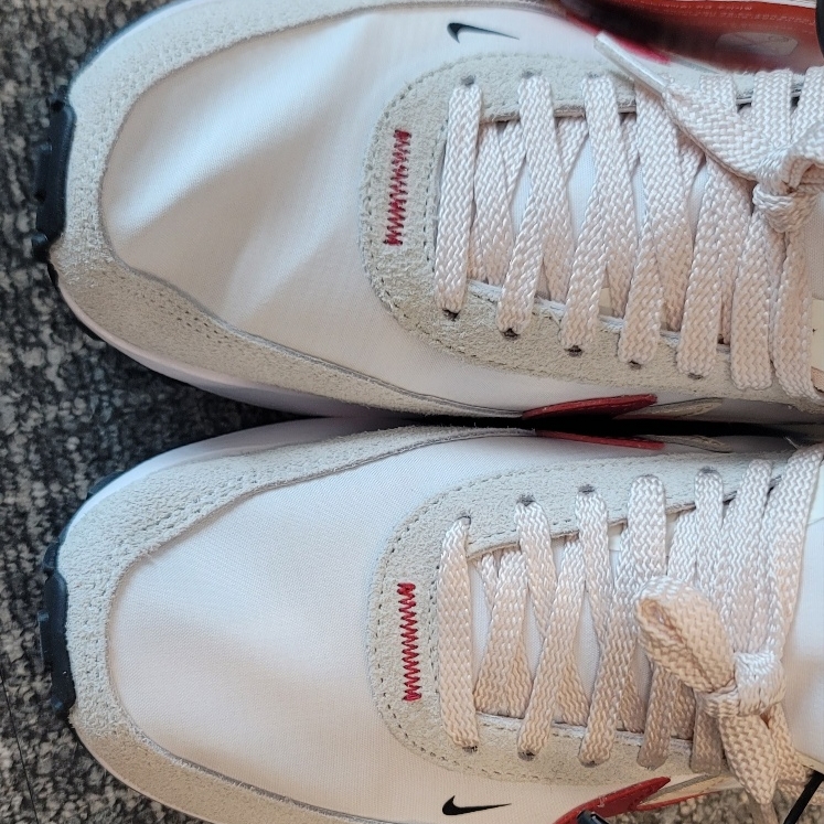 (W) Nike Waffle One SE Sail Gym Red 착용 스타일