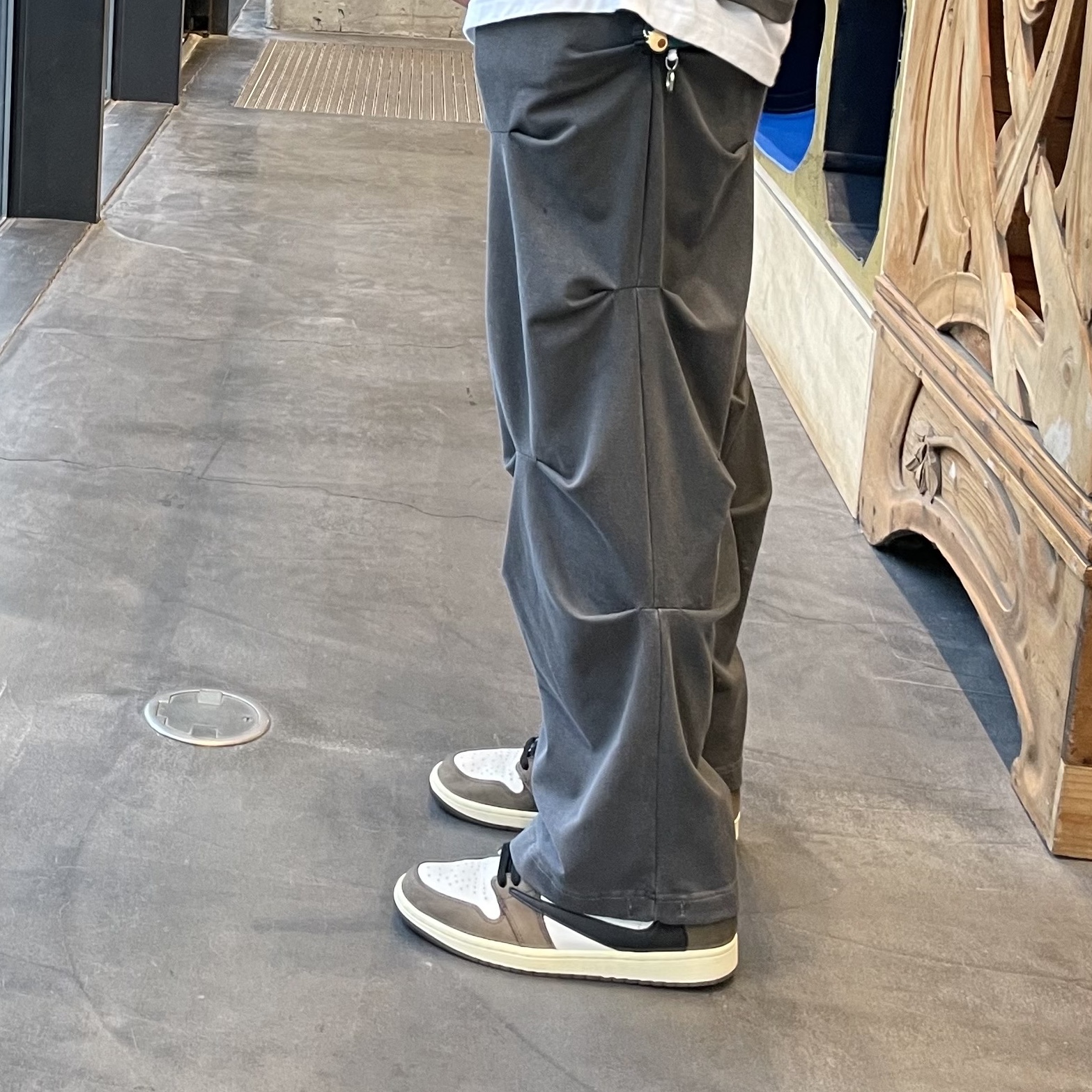 Jordan 1 x Travis Scott Retro High OG SP Mocha 착용 스타일