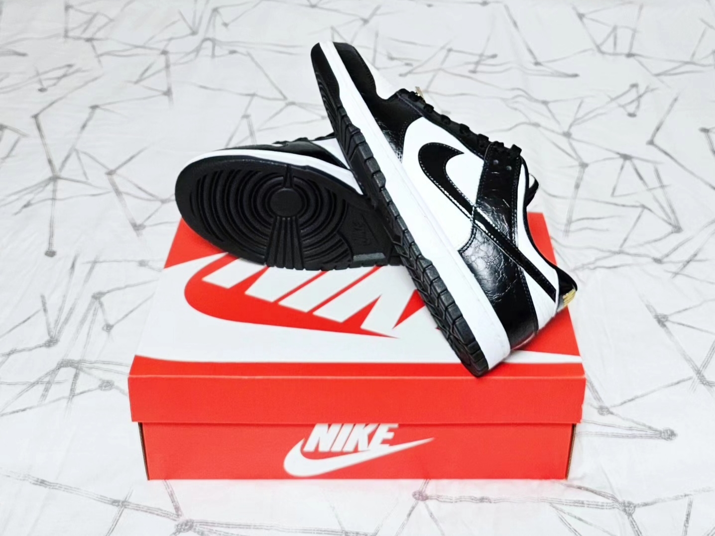 Nike Dunk Low Retro SE Black 착용 스타일 - 4