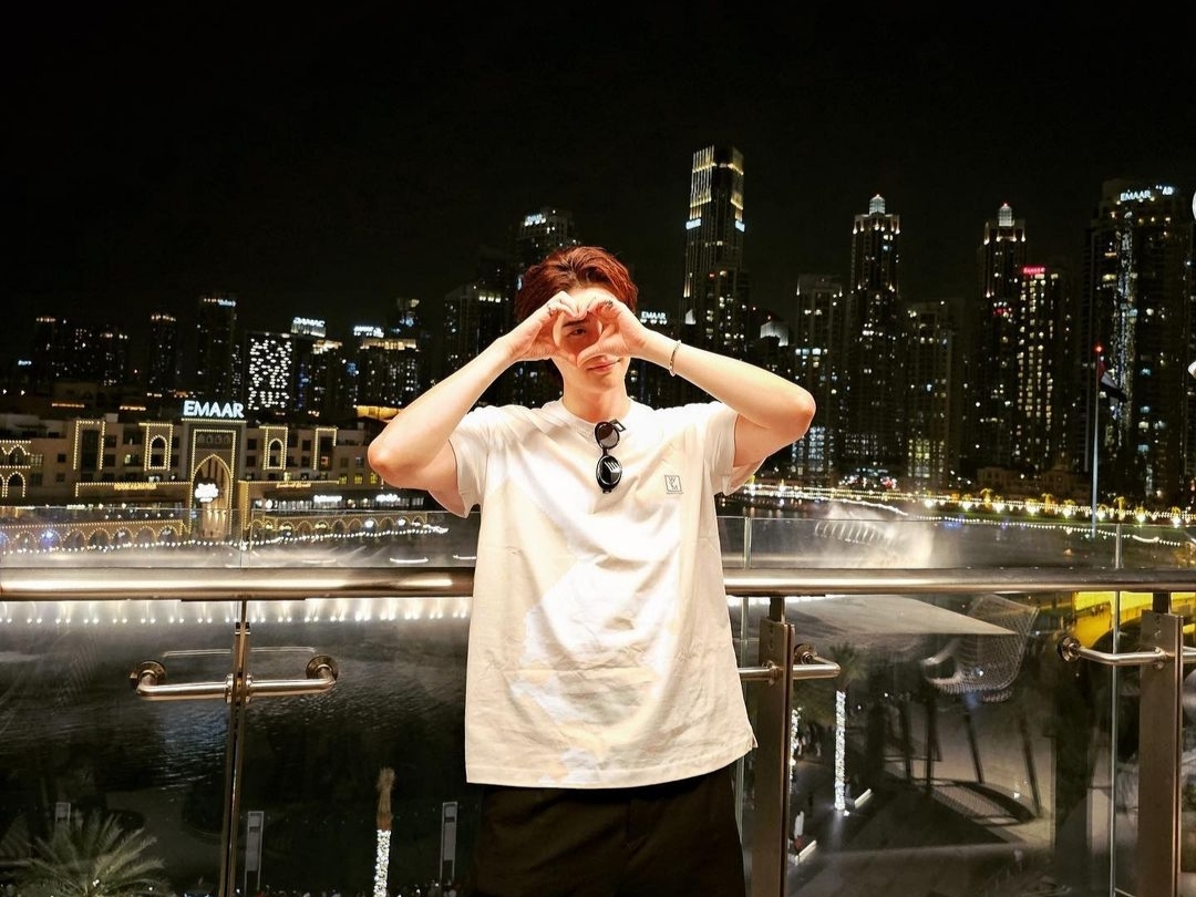 Wooyoungmi Cotton Back Logo T-shirt White - 23SS 착용 스타일 - 2