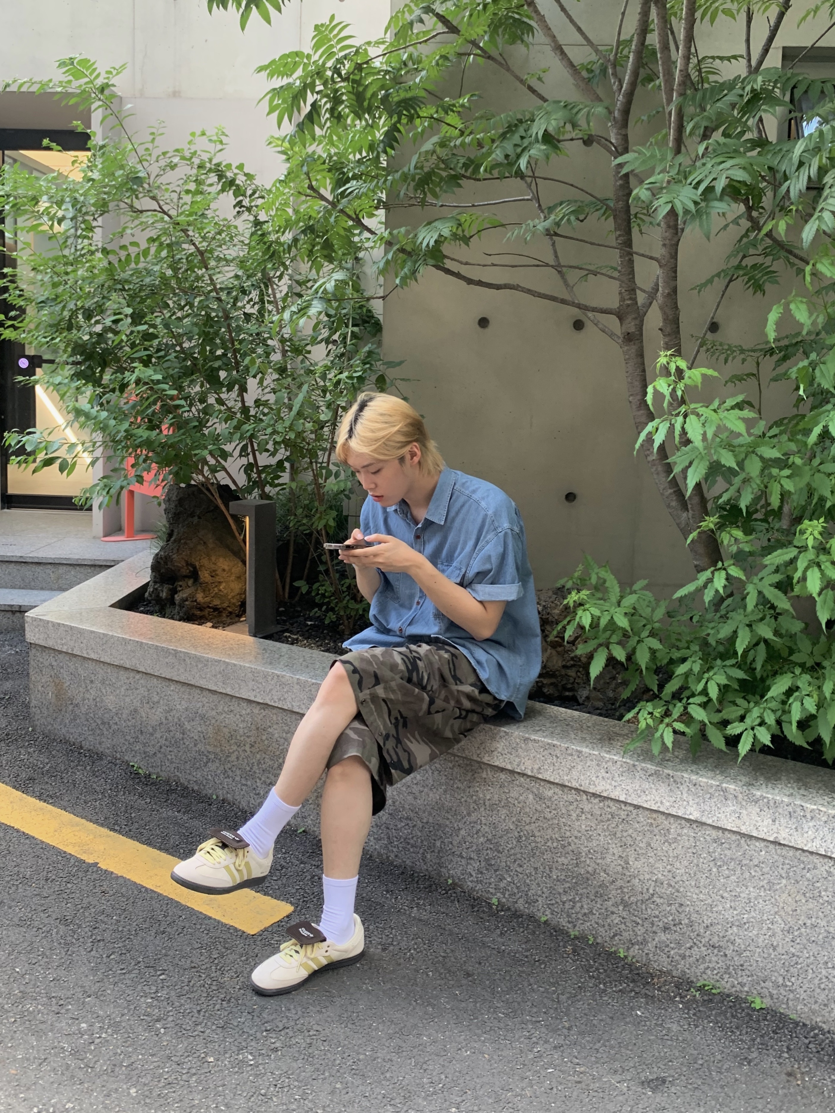 Adidas x Wales Bonner Samba Brown Ecru Tint 착용 스타일 - 2