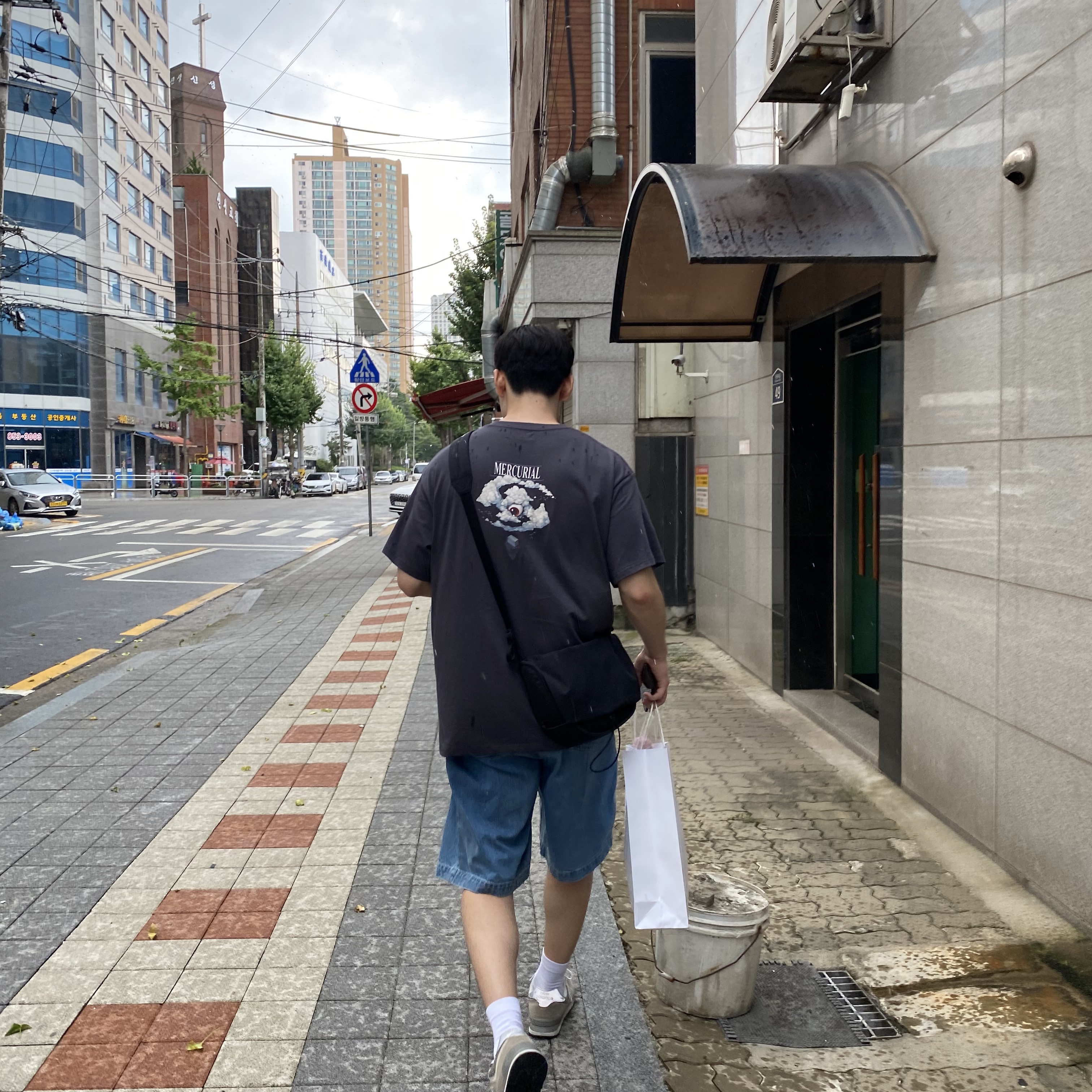 Sansan Gear Mercurial T-Shirt Charcoal - 23SS 착용 스타일