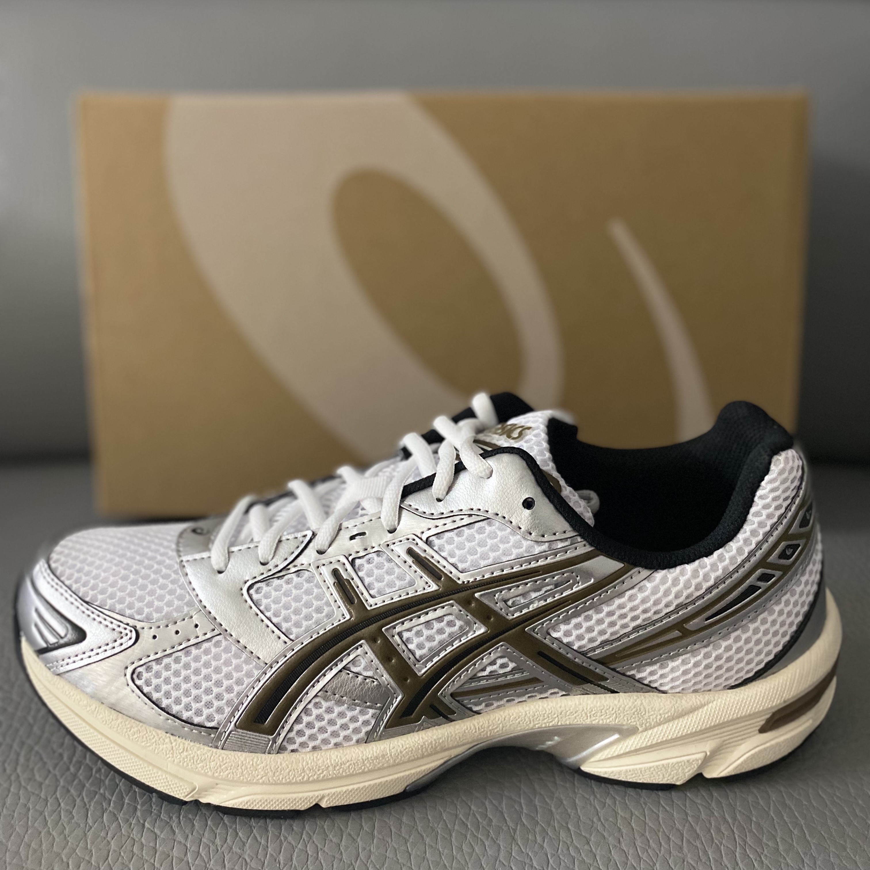 Asics Gel-1130 White Clay Canyon 착용 스타일