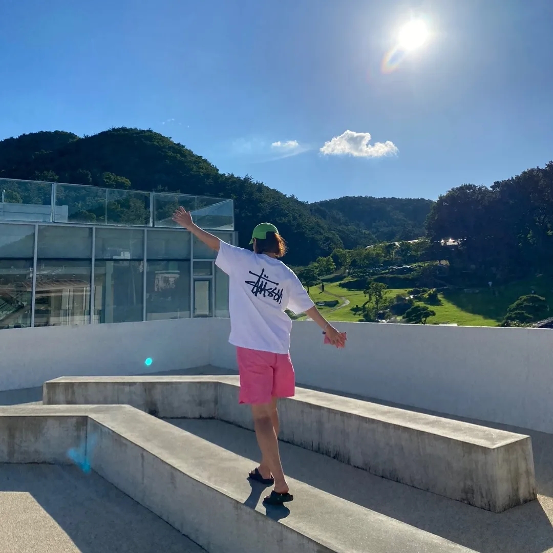 Stussy Stock Water Shorts Gum Pink, Stussy Basic Stussy T-Shirt White 2022 착용 스타일 - 1