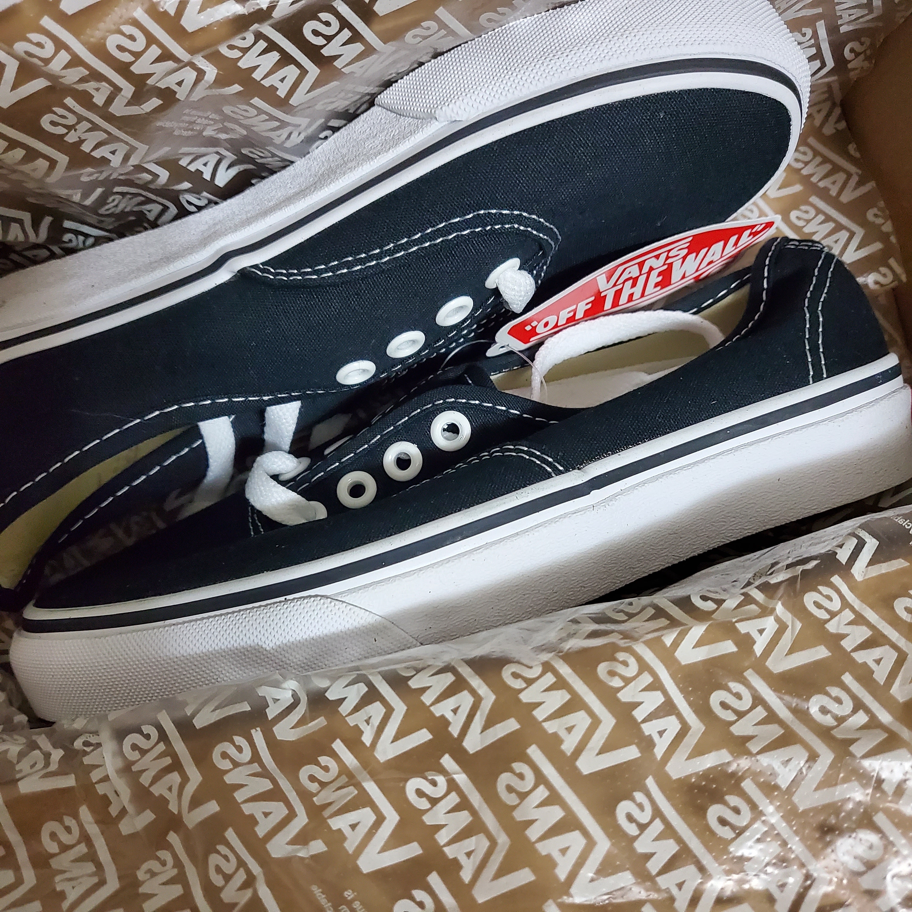 Vans Authentic Black White 착용 스타일