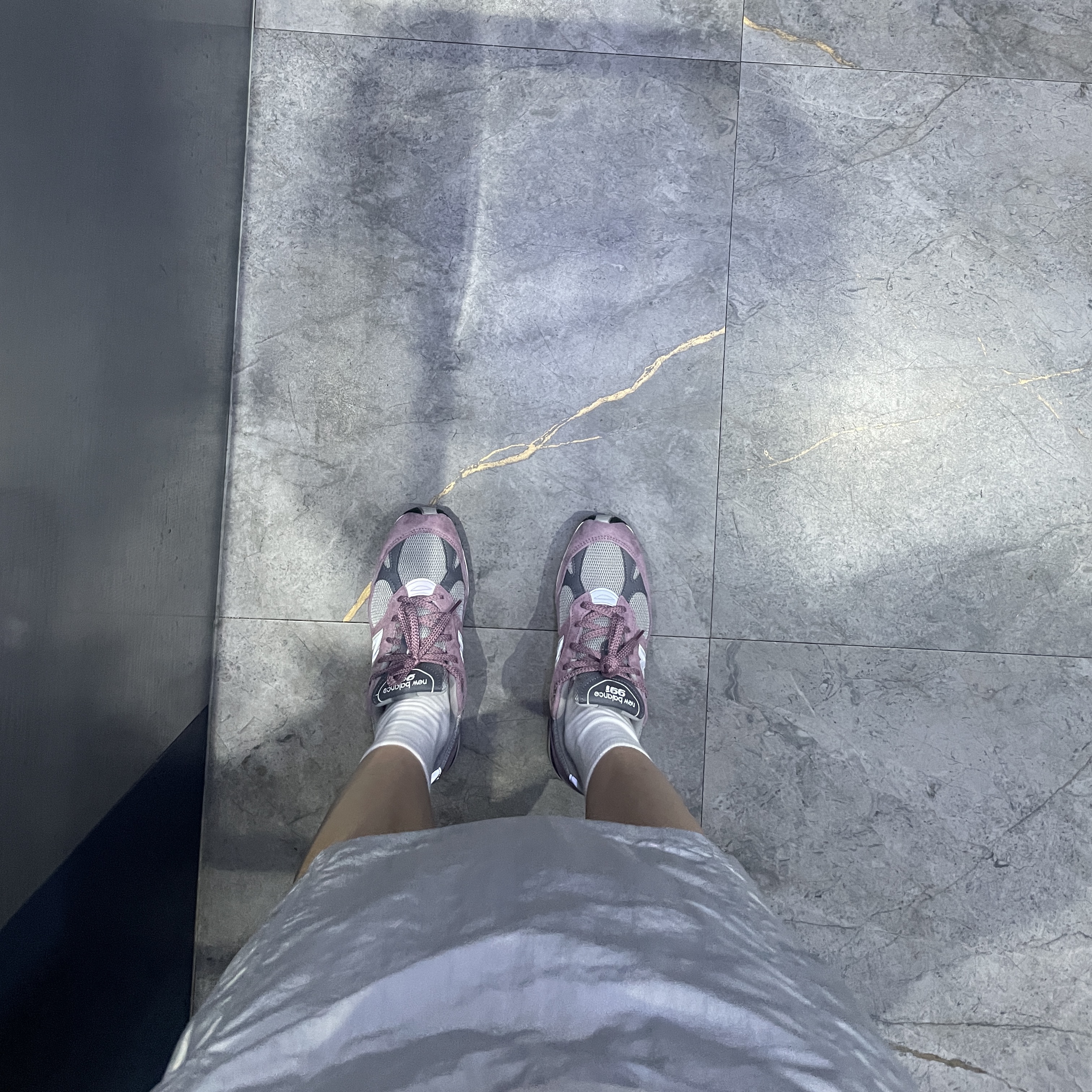 (W) New Balance 991 Made in UK Pink Grey 착용 스타일