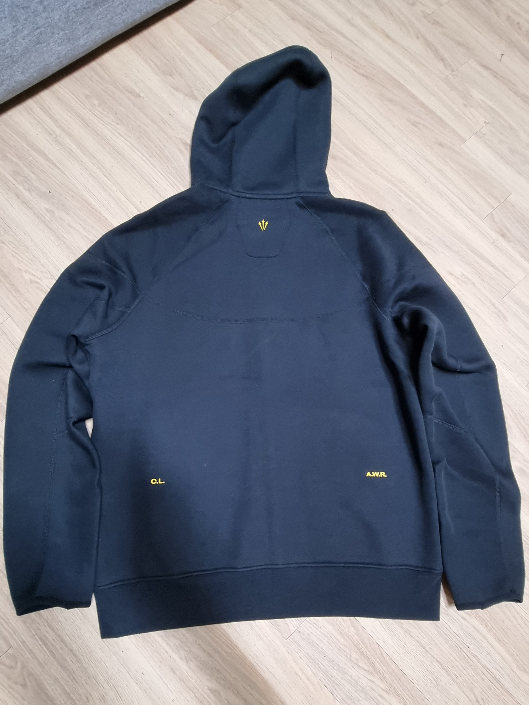 Nike x Drake Nocta Tech Fleece Hoodie Black (FD8453-010) 착용 스타일 - 2