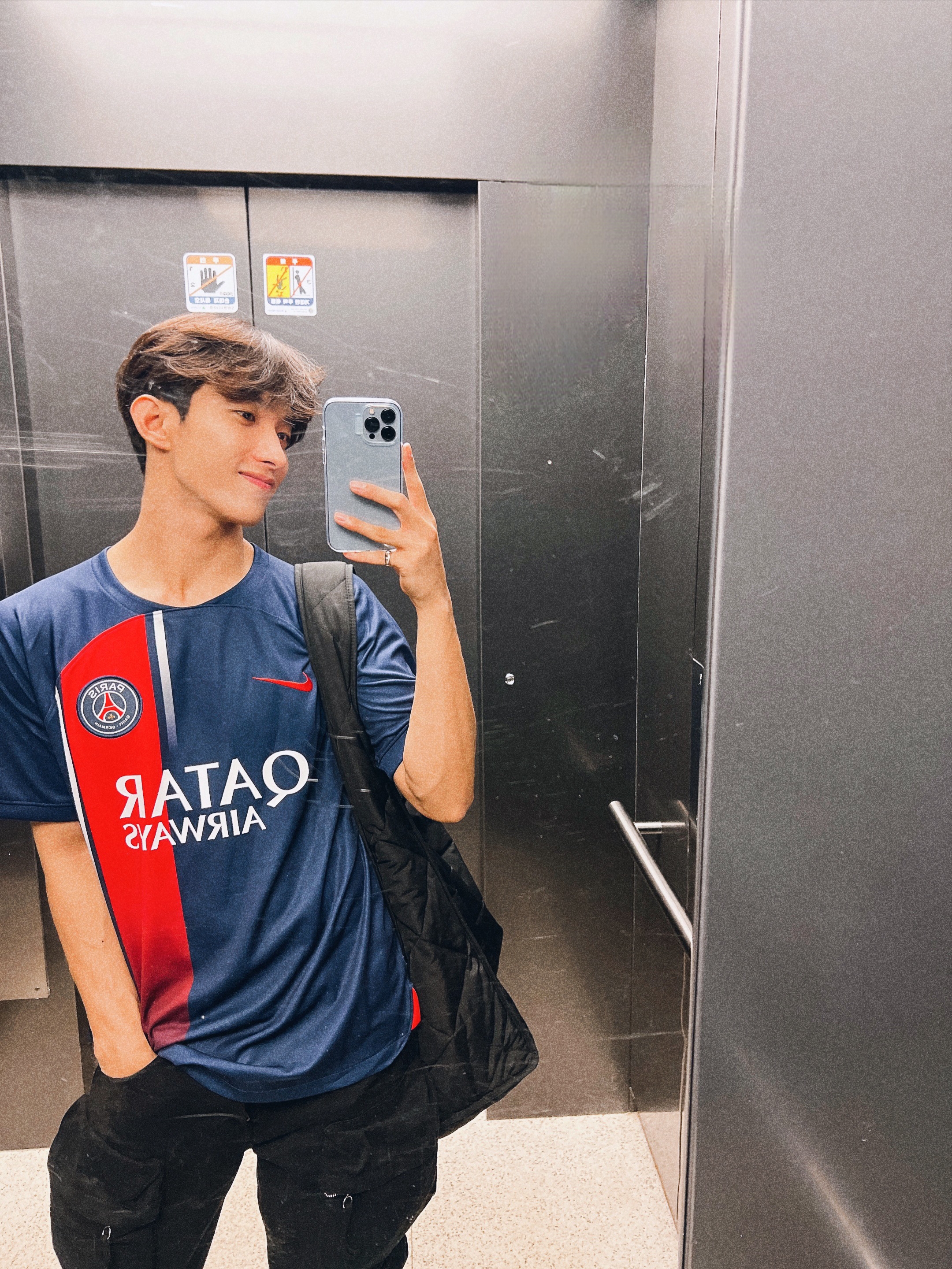 Nike Paris Saint-Germain 2023/24 Dri-Fit Stadium Home Jersey Midnight Navy (Non Marking Ver.) 착용 스타일