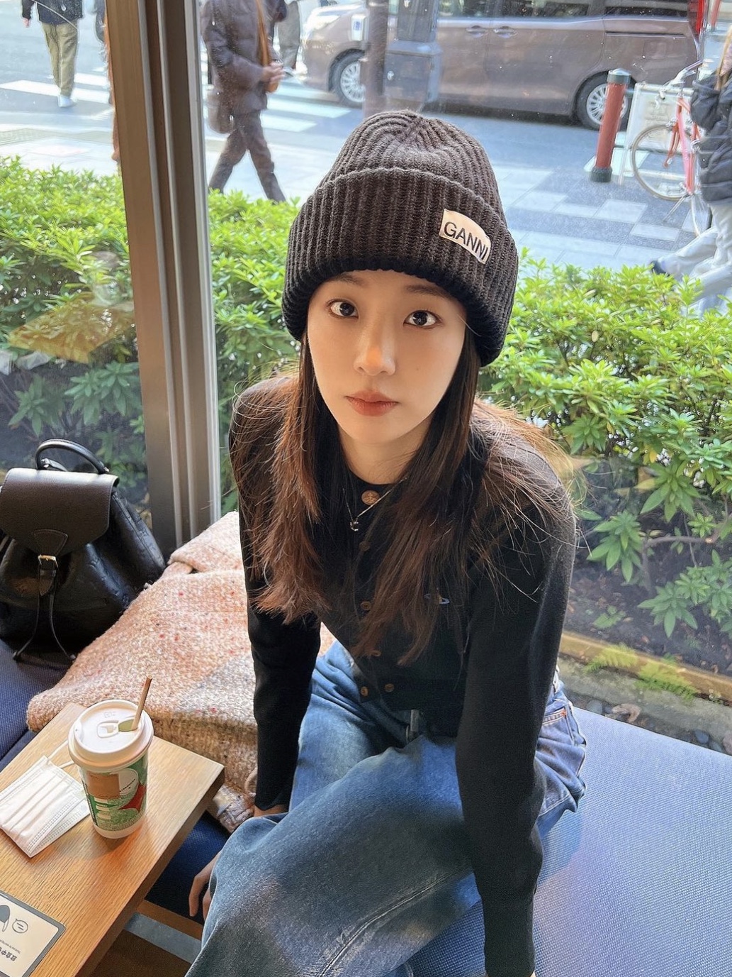 Ganni Wool Beanie Black 착용 스타일