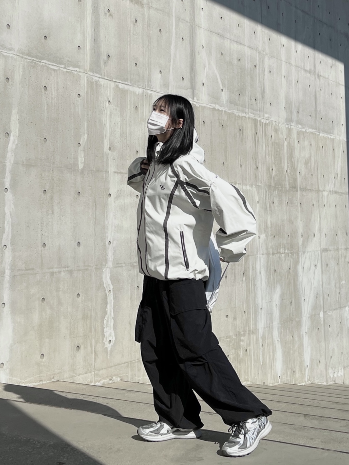 Sansan Gear Windblock Jacket Ivory - 22SS 착용 스타일 - 3