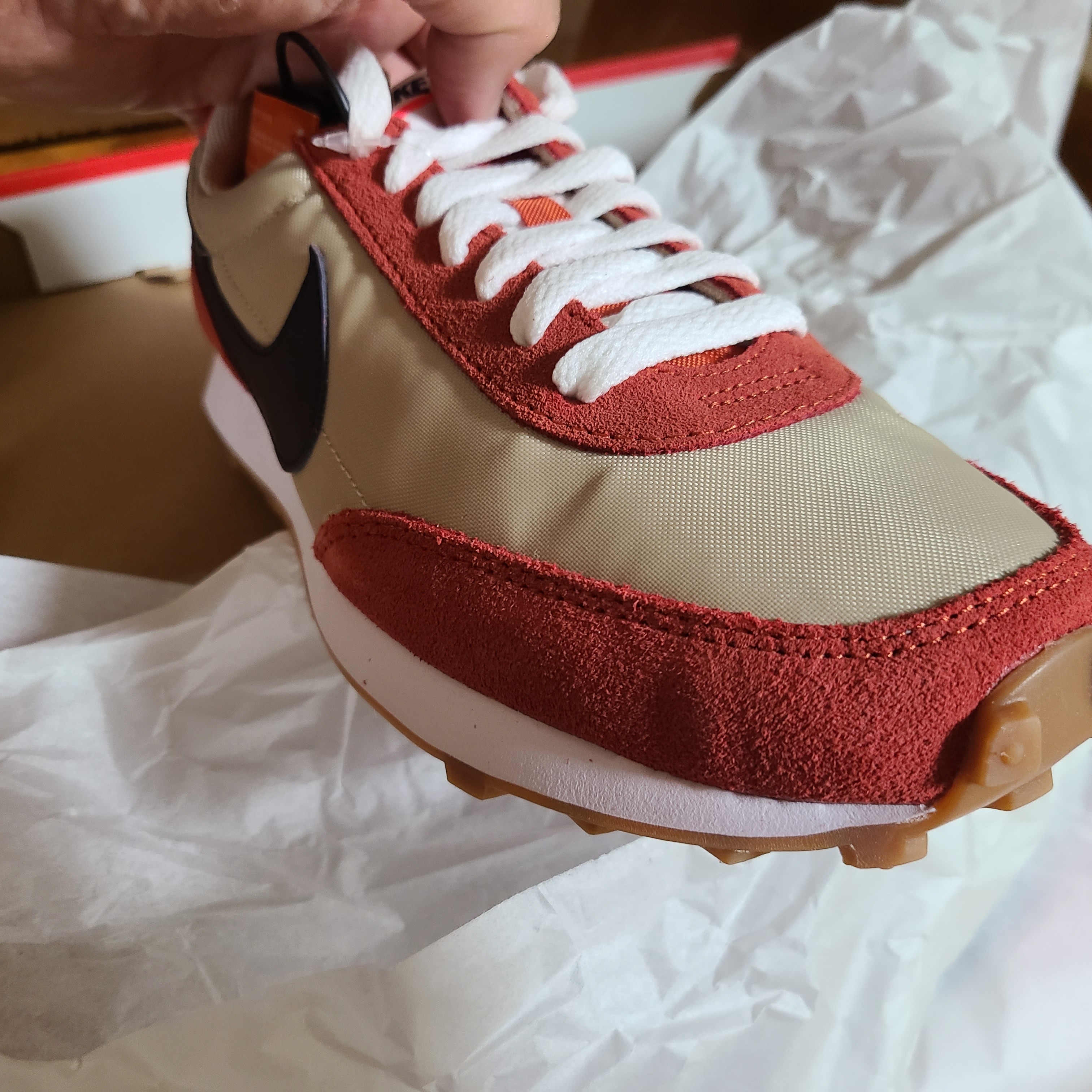 (W) Nike Daybreak Cinnabar 착용 스타일 - 1
