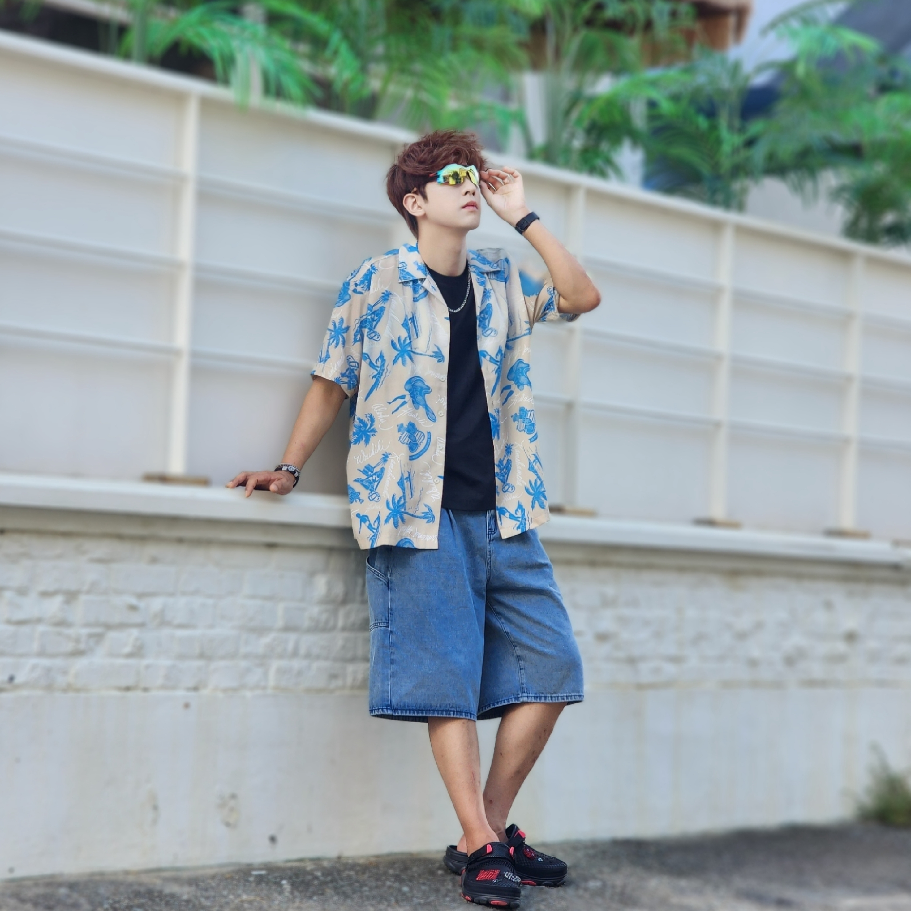 Crocs x Staple Classic All Terrain Clog Black 착용 스타일 - 2