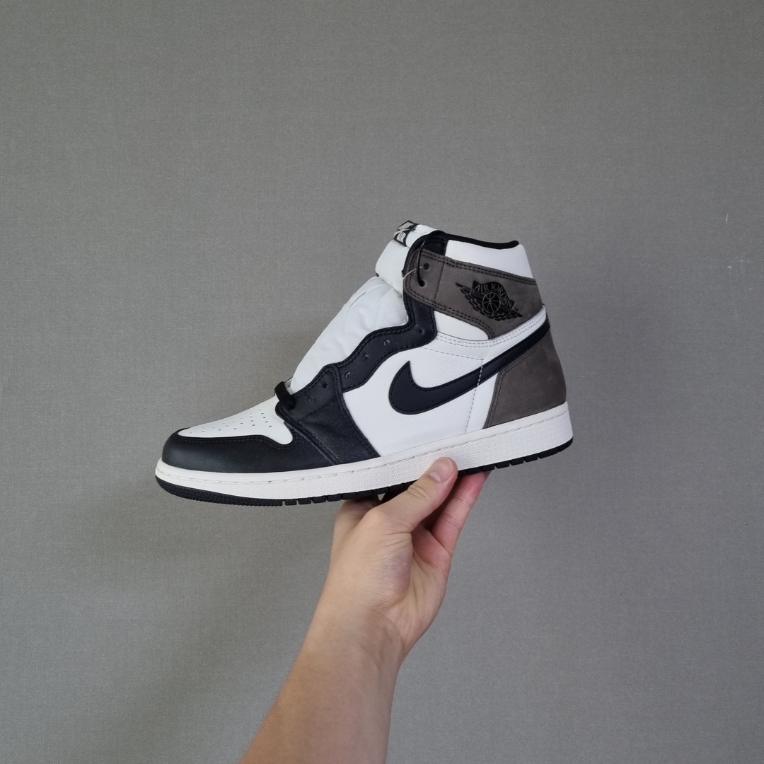 Jordan 1 Retro High OG Black Mocha 착용 스타일