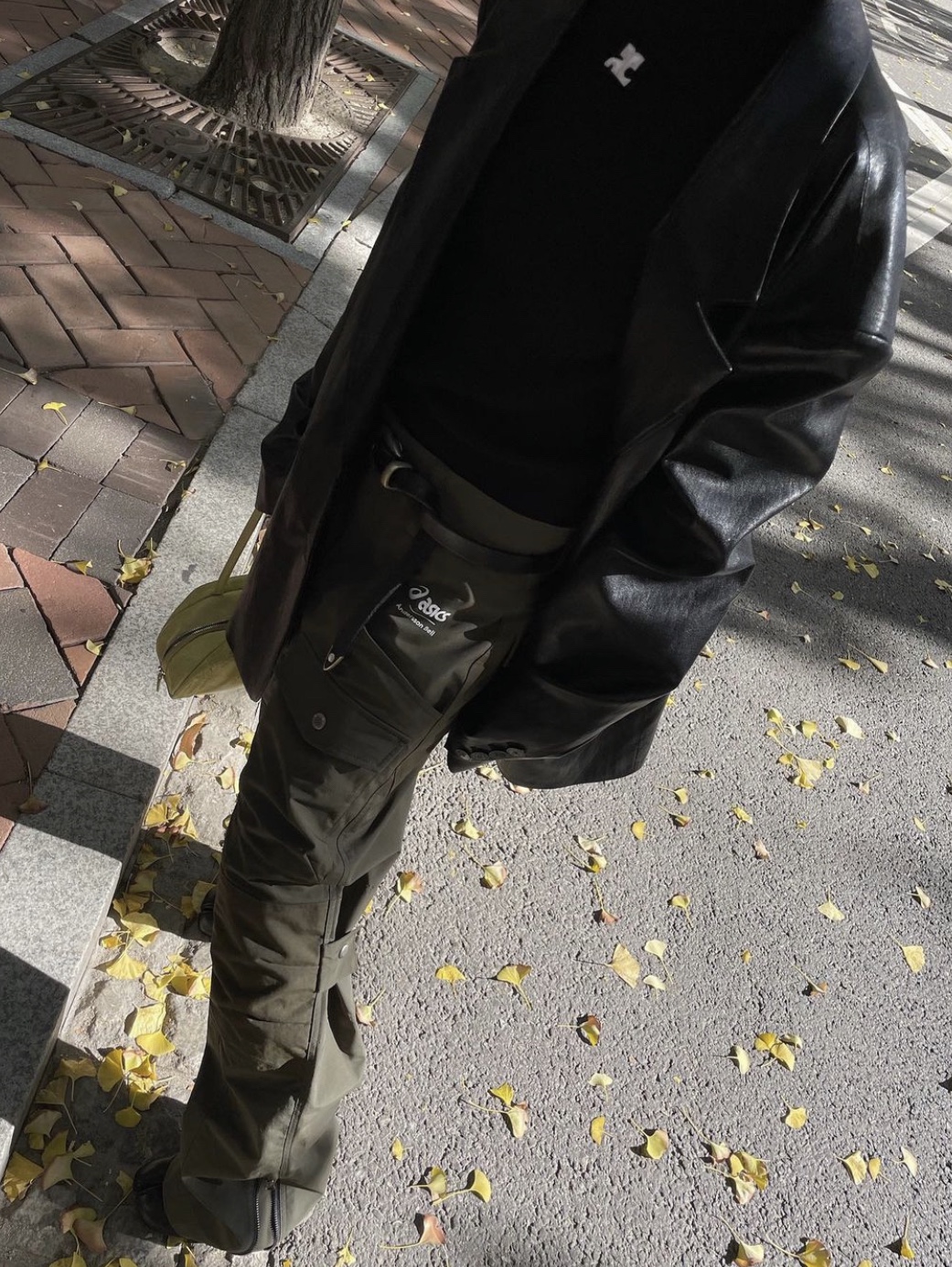(W) Courreges Pullover High Neck Reedition Black, (W) Courreges Pullover High Neck Reedition Navy 착용 스타일