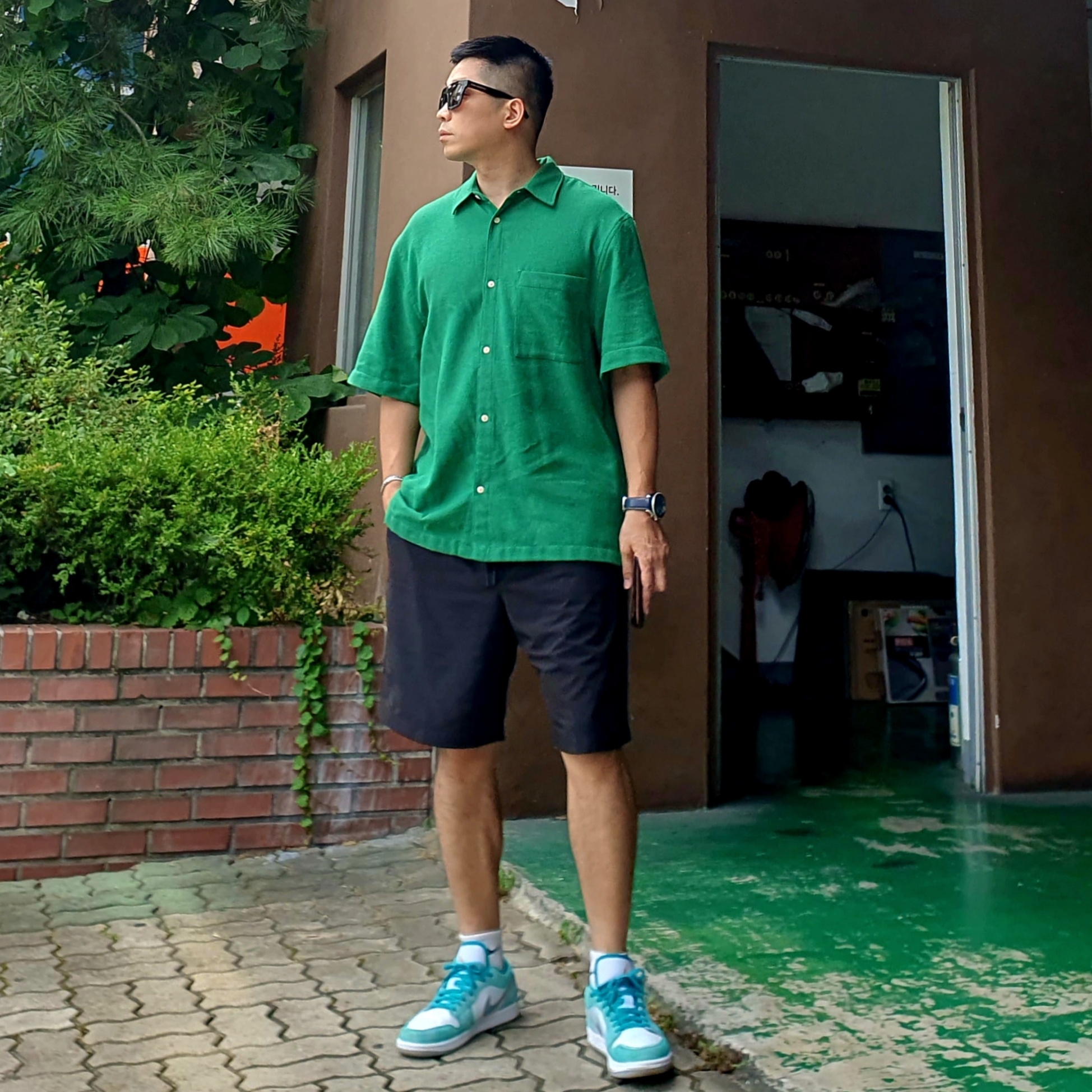 Jordan 1 Low SE New Emerald 착용 스타일 - 2