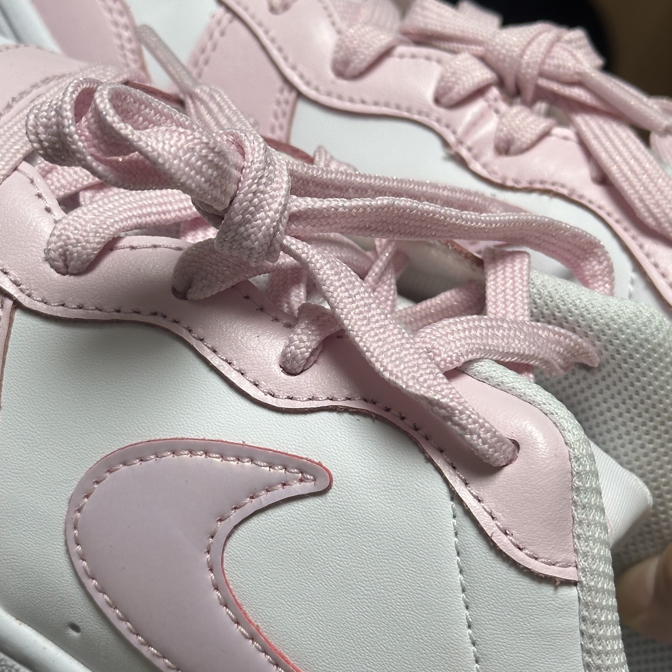 (GS) Nike Court Borough 2 SE White Pink Foam 착용 스타일
