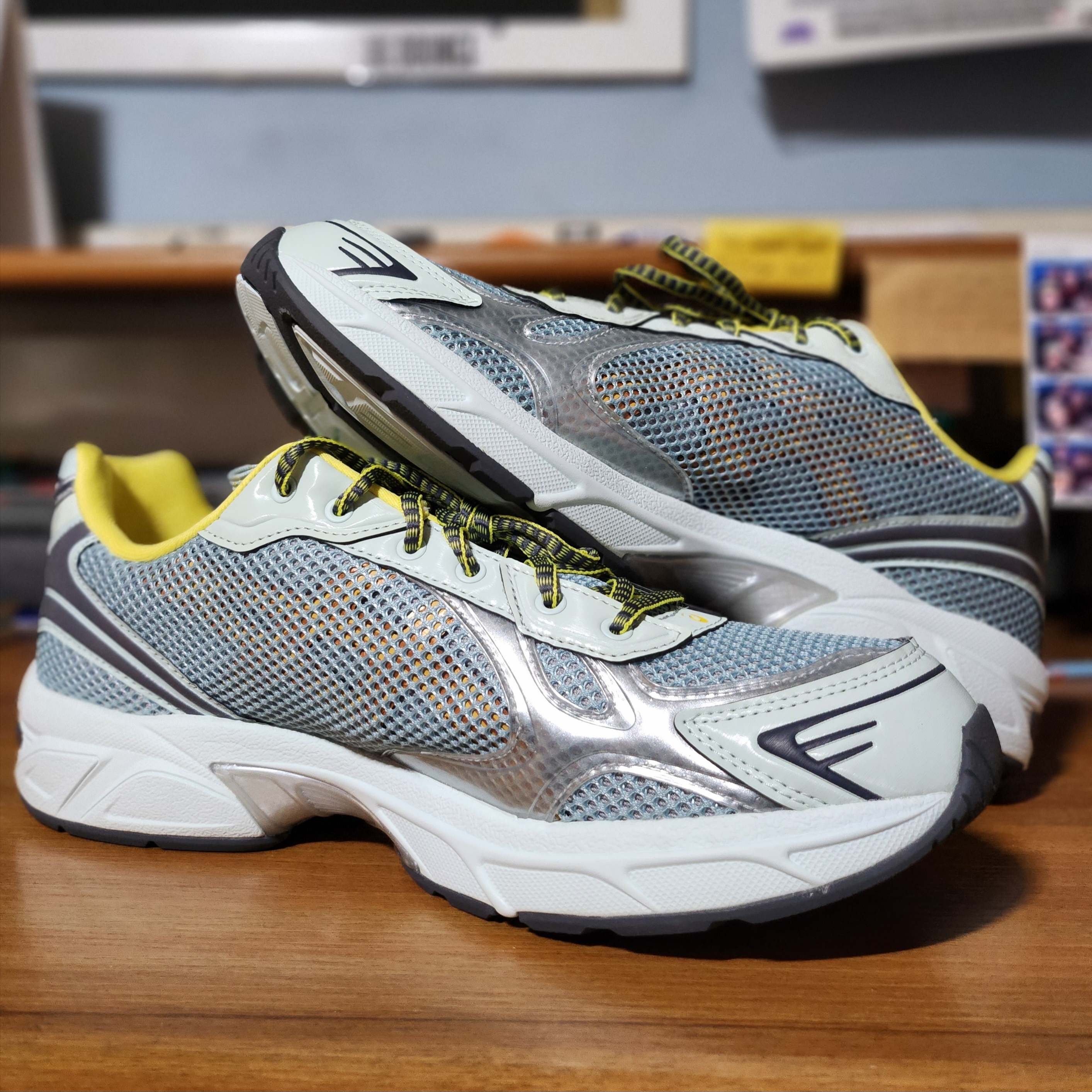 Asics UB4-S Gel-1130 Smoke Blue, Swatch Clearly New Gent Quartz Transparent 착용 스타일 - 2