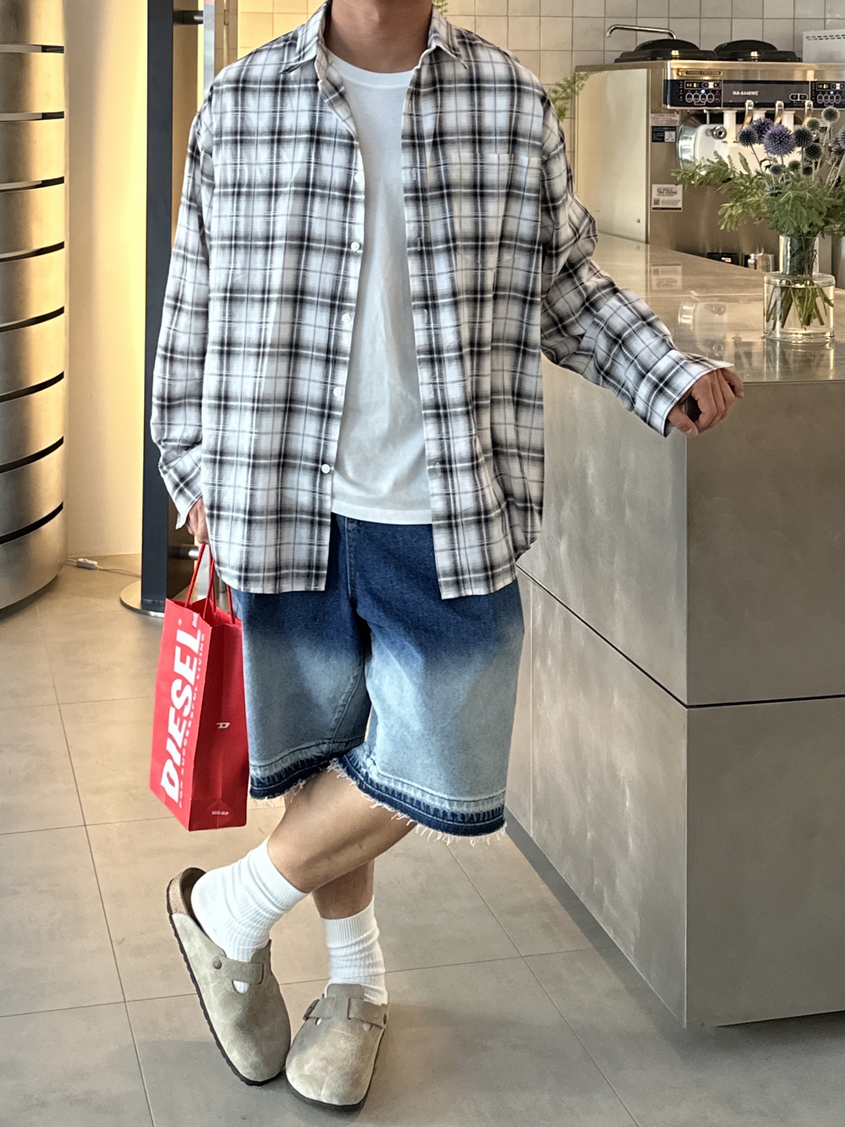 Birkenstock Boston Soft Footbed Taupe - Regular 착용 스타일
