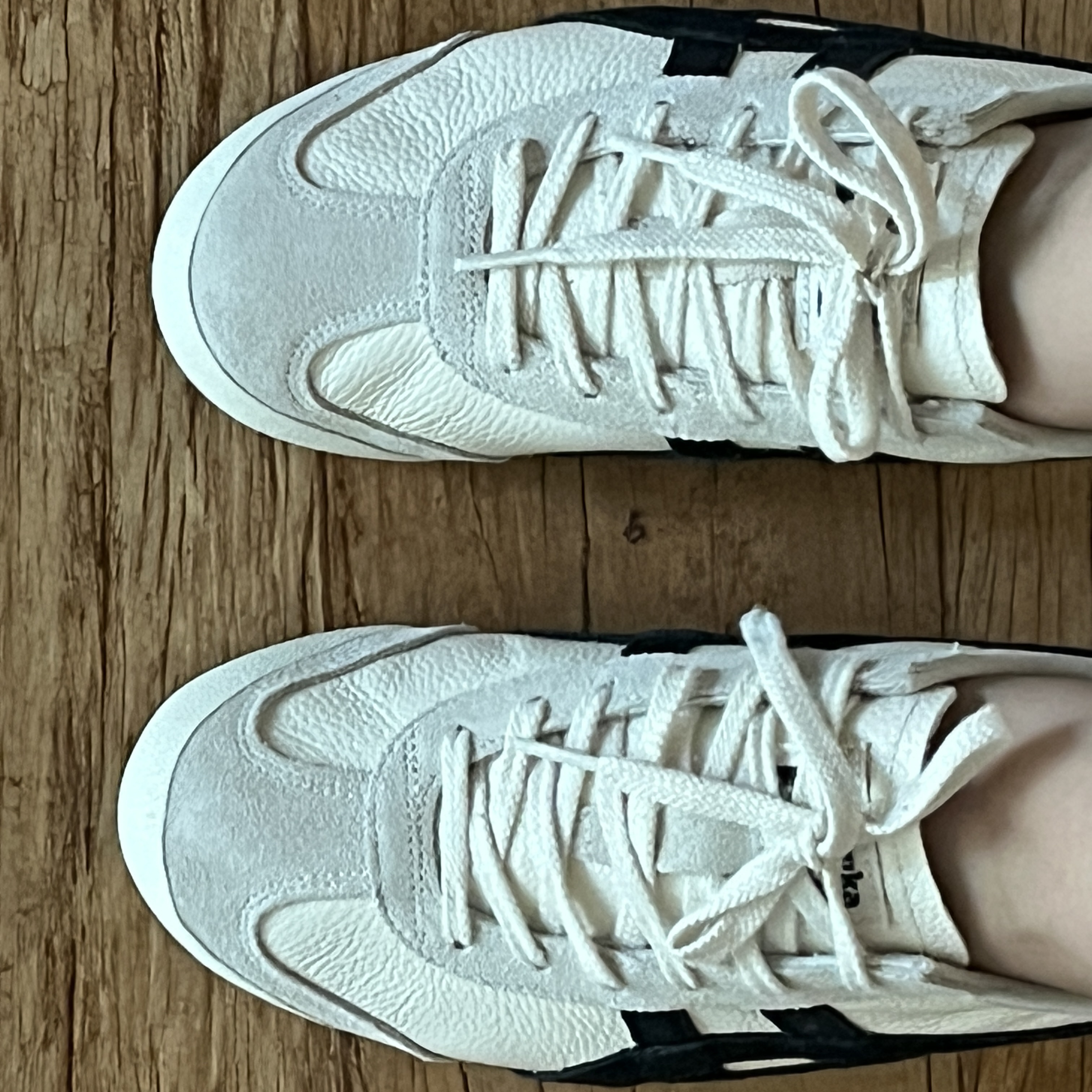 Onitsuka Tiger Mexico 66 Vintage White Black 착용 스타일 - 3