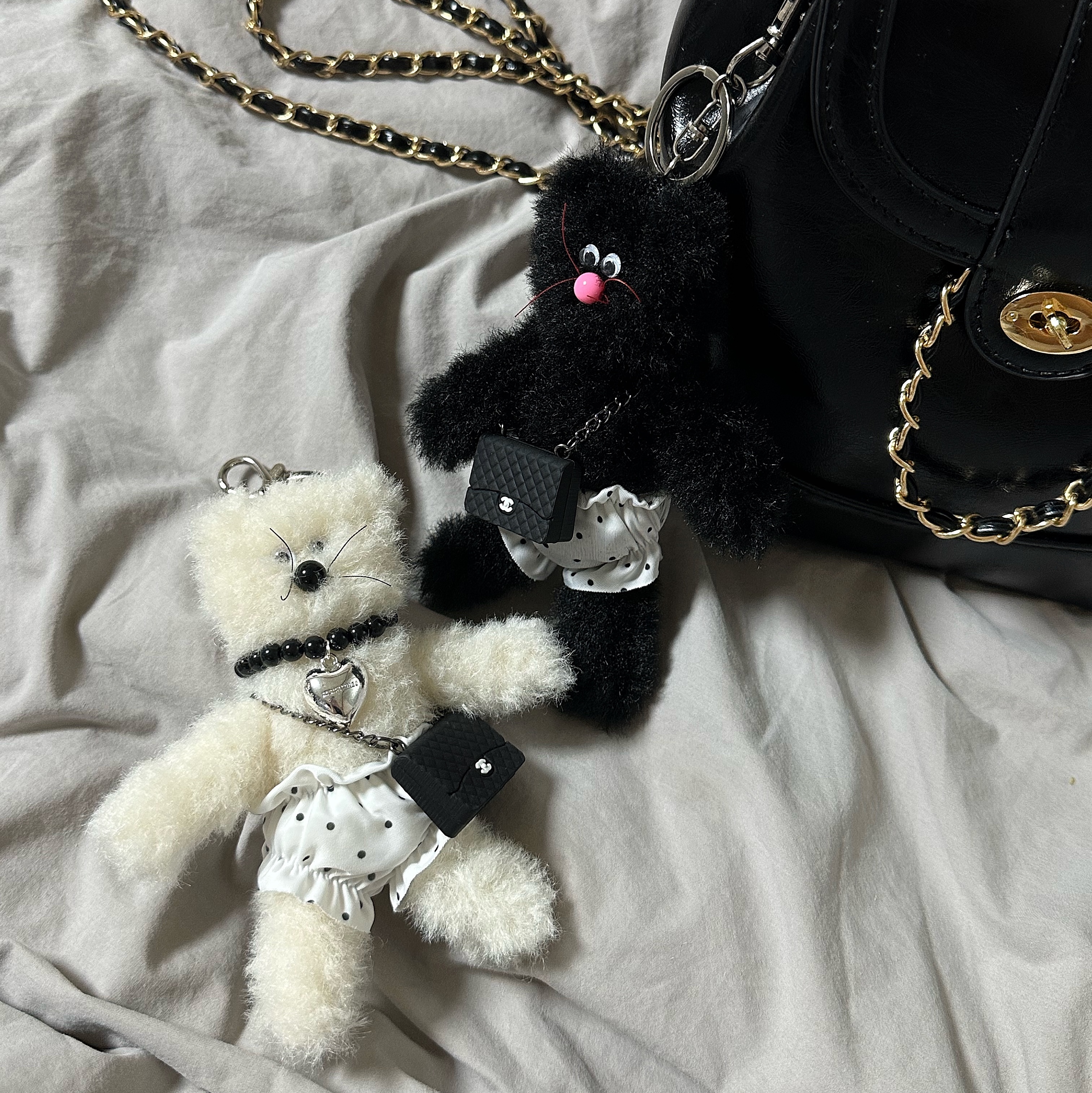 Monamhee Beulpingi Keyring with White Pants Black, [KREAM 단독] Monamhee Creami Keyring Cream 착용 스타일