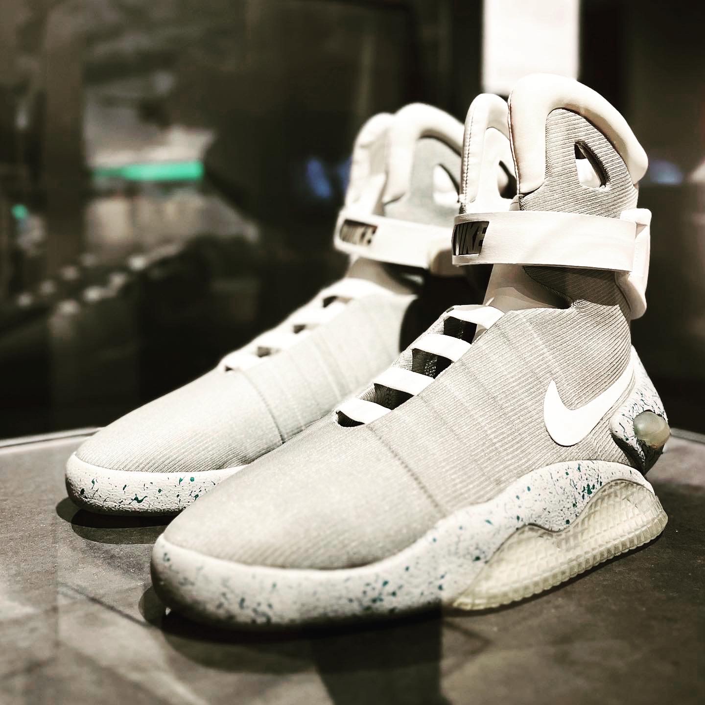 Jordan 1 x Off-White Retro High Chicago The Ten, Nike MAG Back to the Future 2011 착용 스타일 - 2